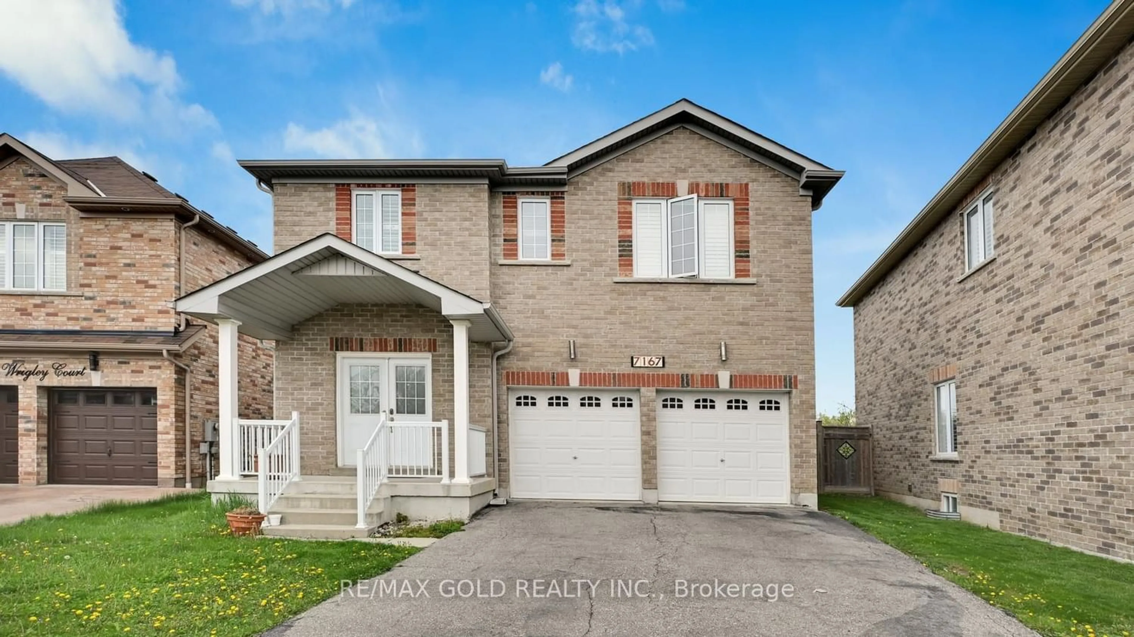Frontside or backside of a home for 7167 Wrigley Crt, Mississauga Ontario L5W 0C8