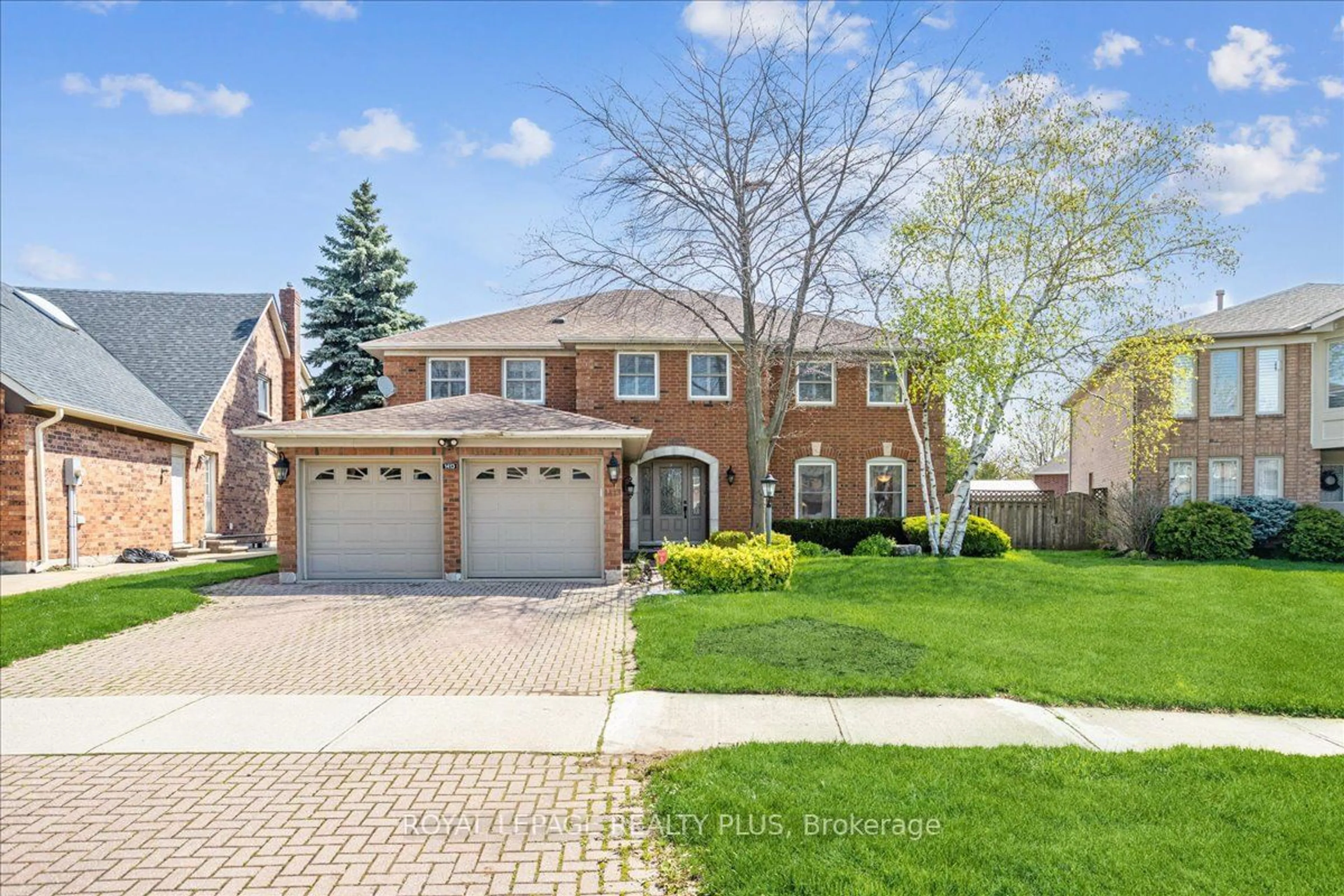 Home with brick exterior material for 1413 Thistledown Rd, Oakville Ontario L6M 1Y4