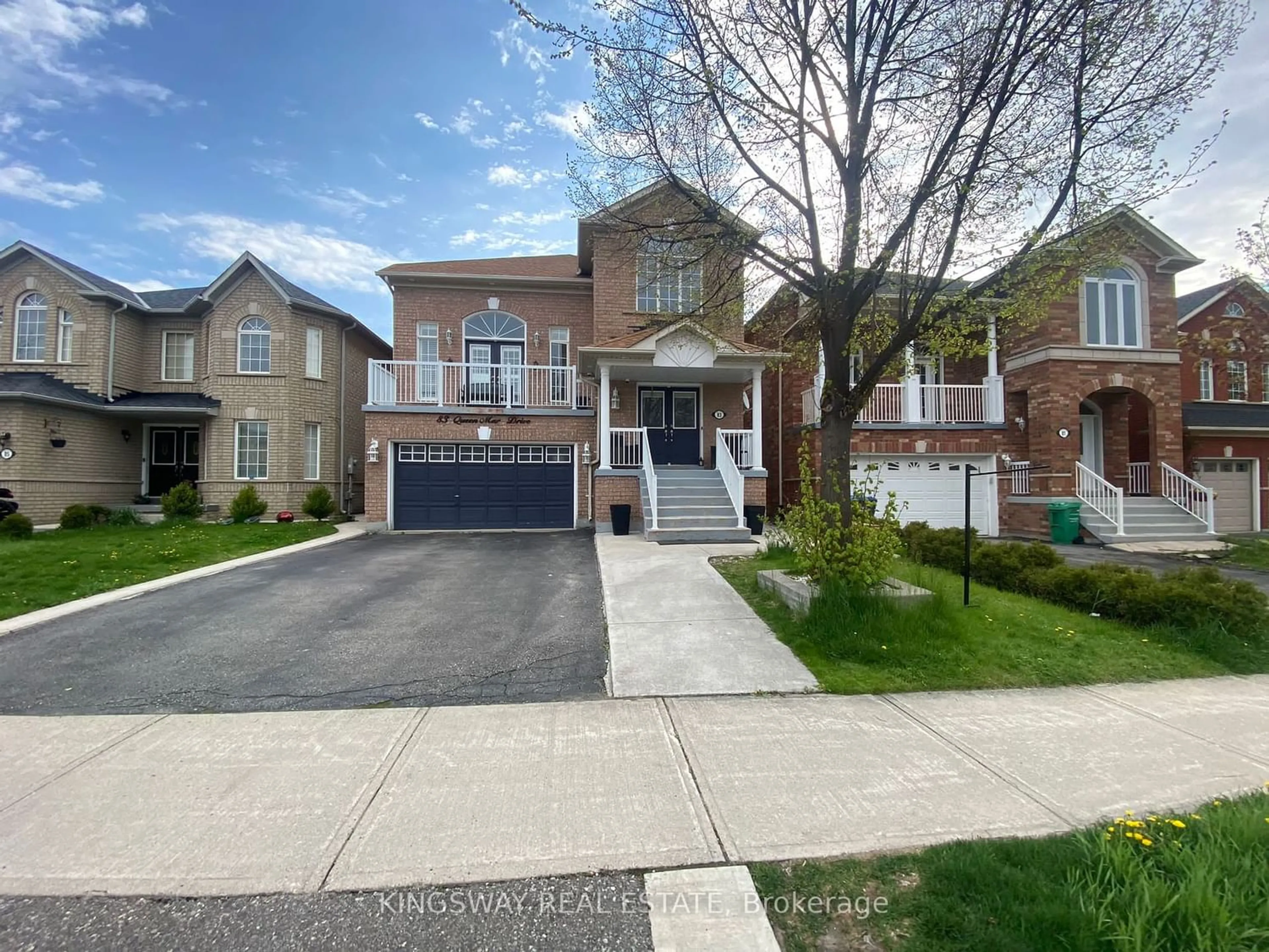 Frontside or backside of a home for 83 Queen Mary Dr, Brampton Ontario L7A 2K3