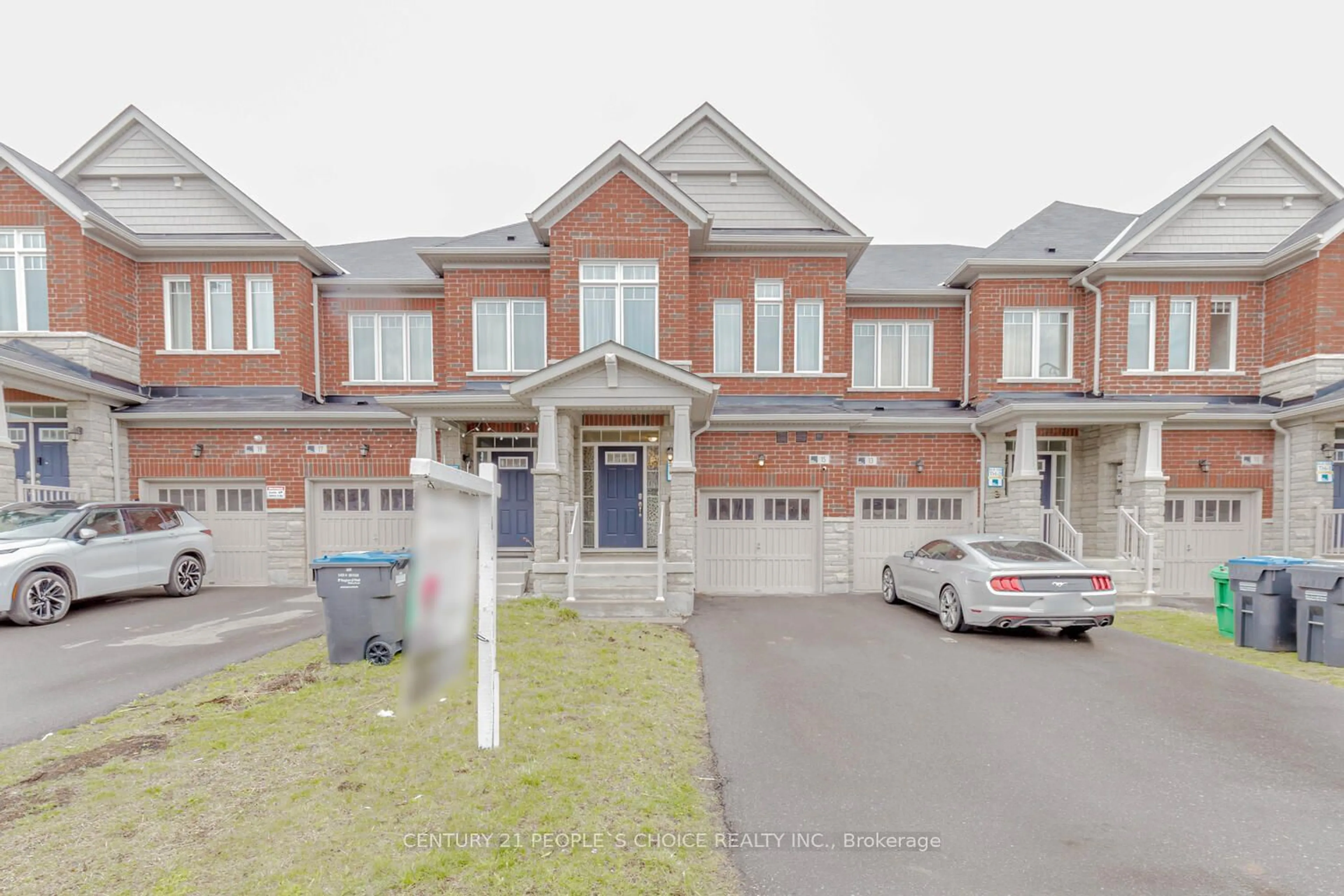 A pic from exterior of the house or condo for 15 Phyllis Dr, Caledon Ontario L7C 2E9