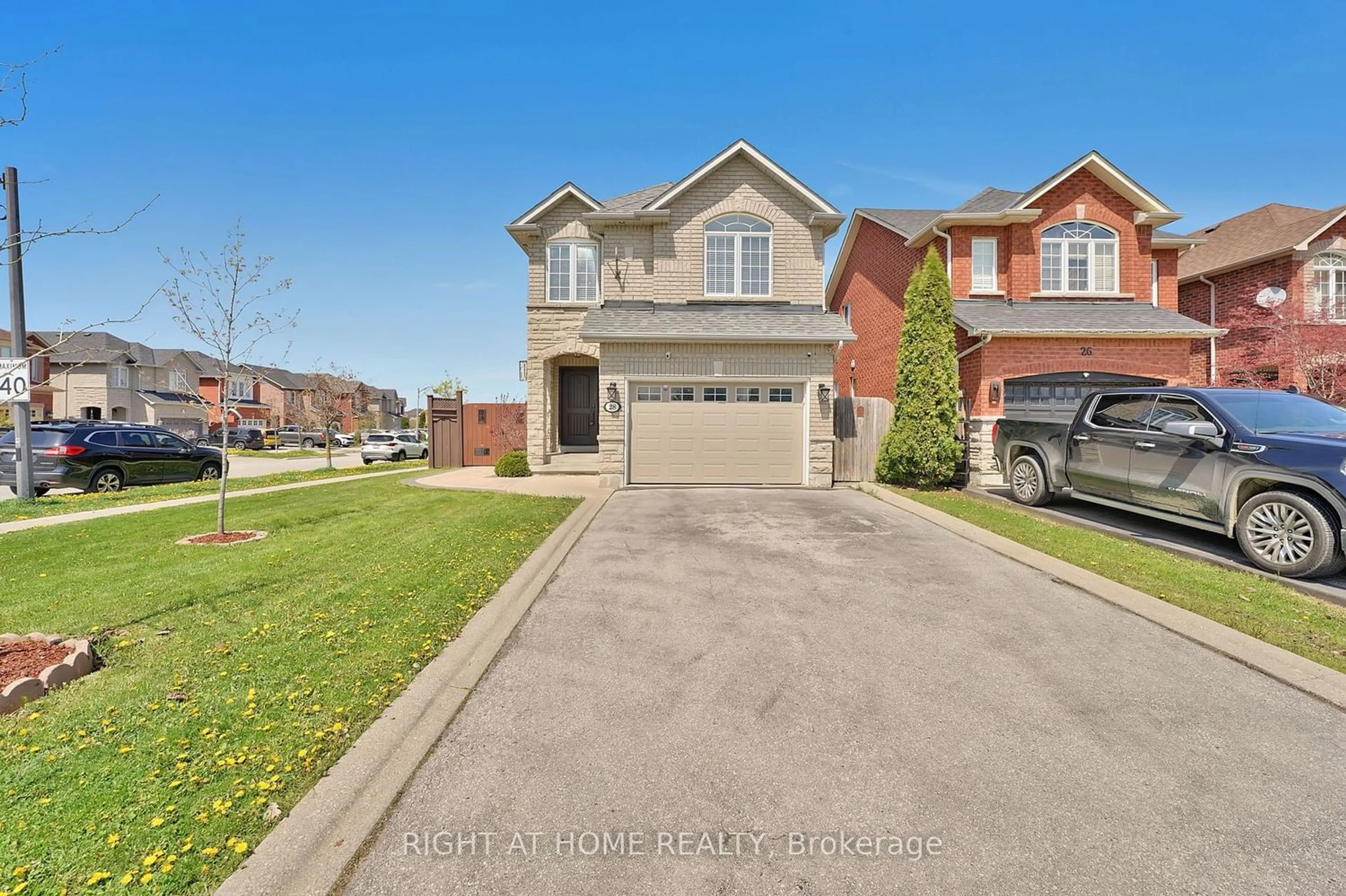Frontside or backside of a home for 28 Wakely Blvd, Caledon Ontario L7E 2G9