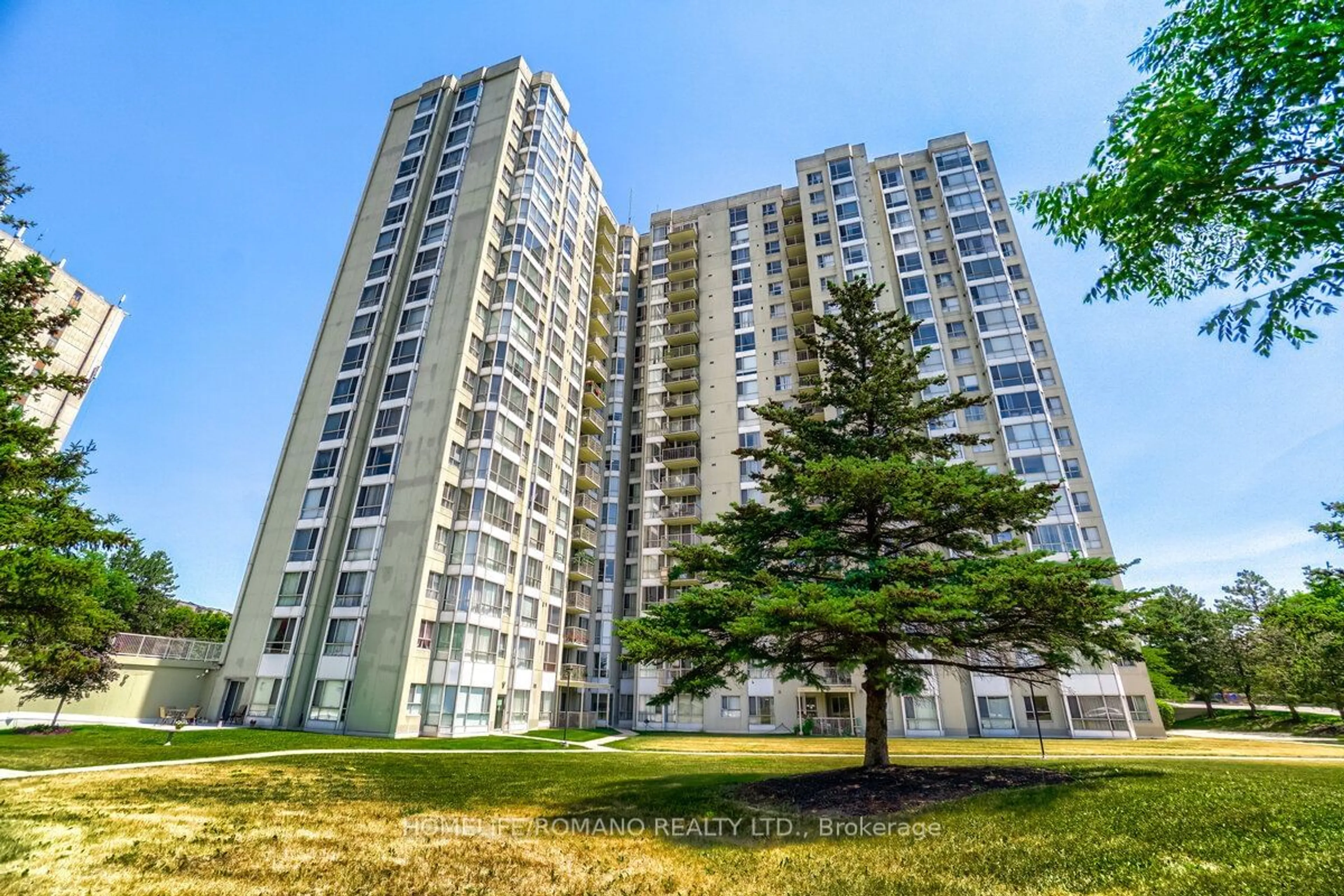 A pic from exterior of the house or condo for 3077 Weston Rd #1501, Toronto Ontario M9M 3A1