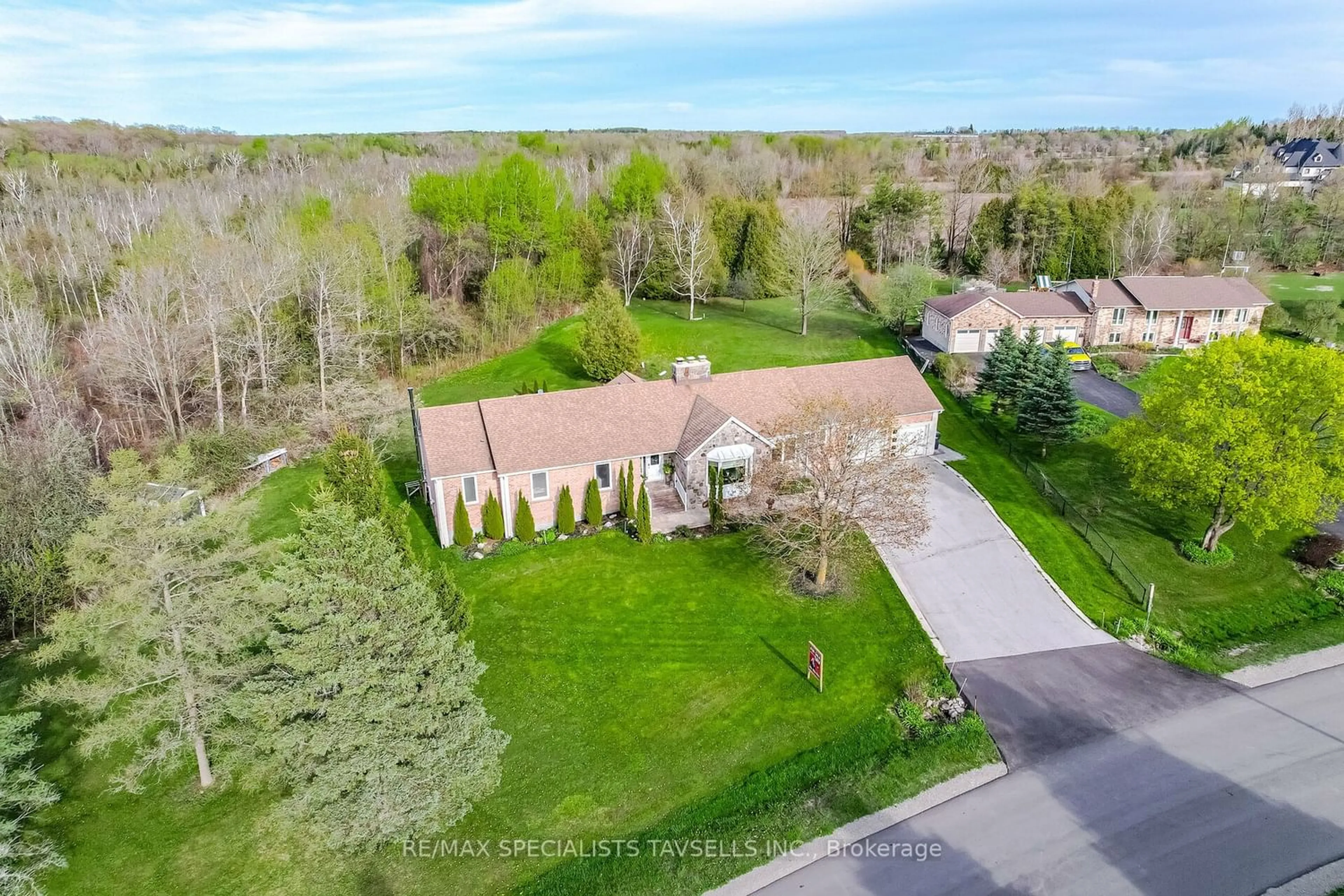 Frontside or backside of a home for 7 Mcconachie Cres, Caledon Ontario L7K 0B9