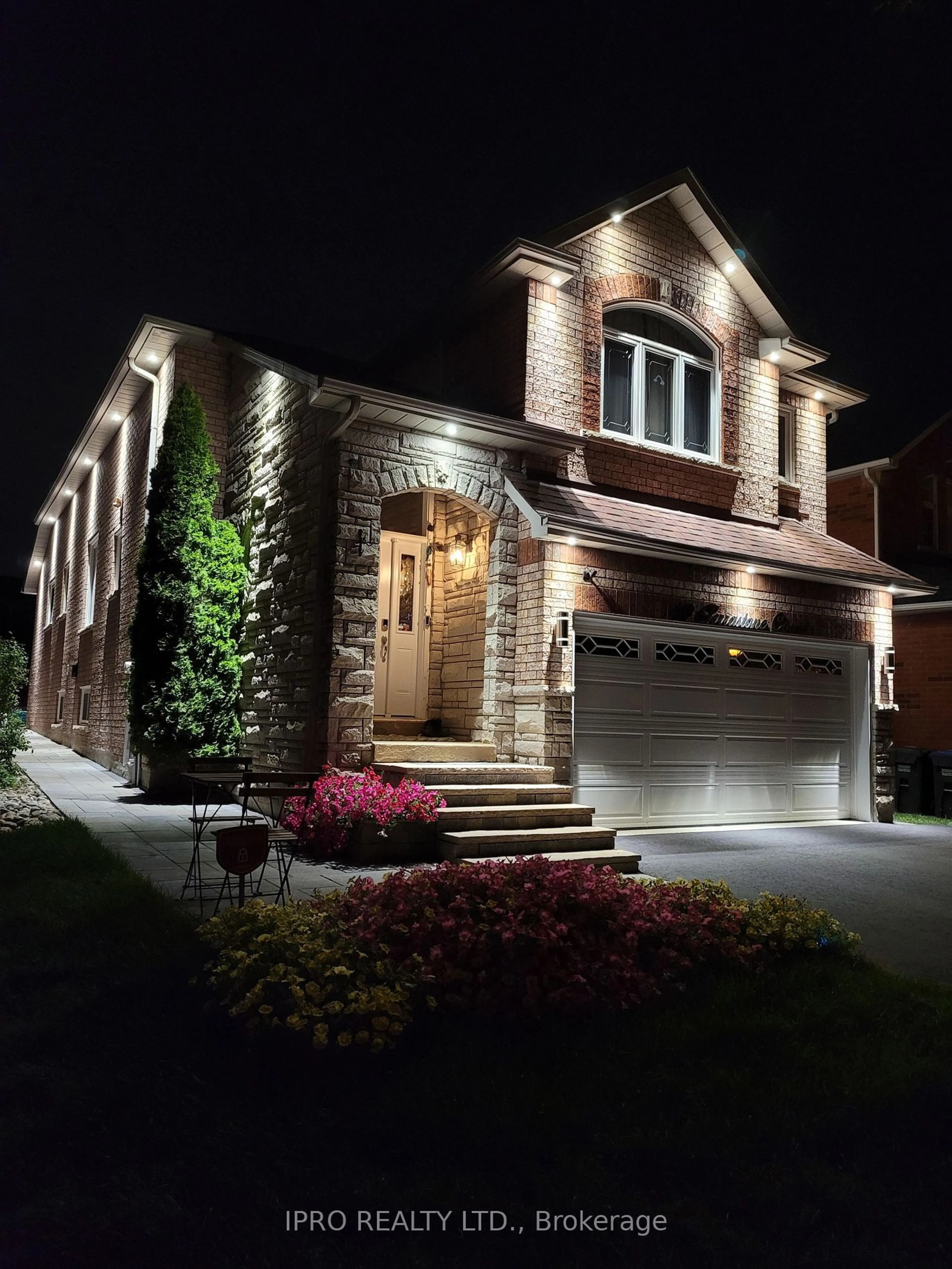 Home with brick exterior material for 19 Terrastone Crt, Caledon Ontario L7E 2H1