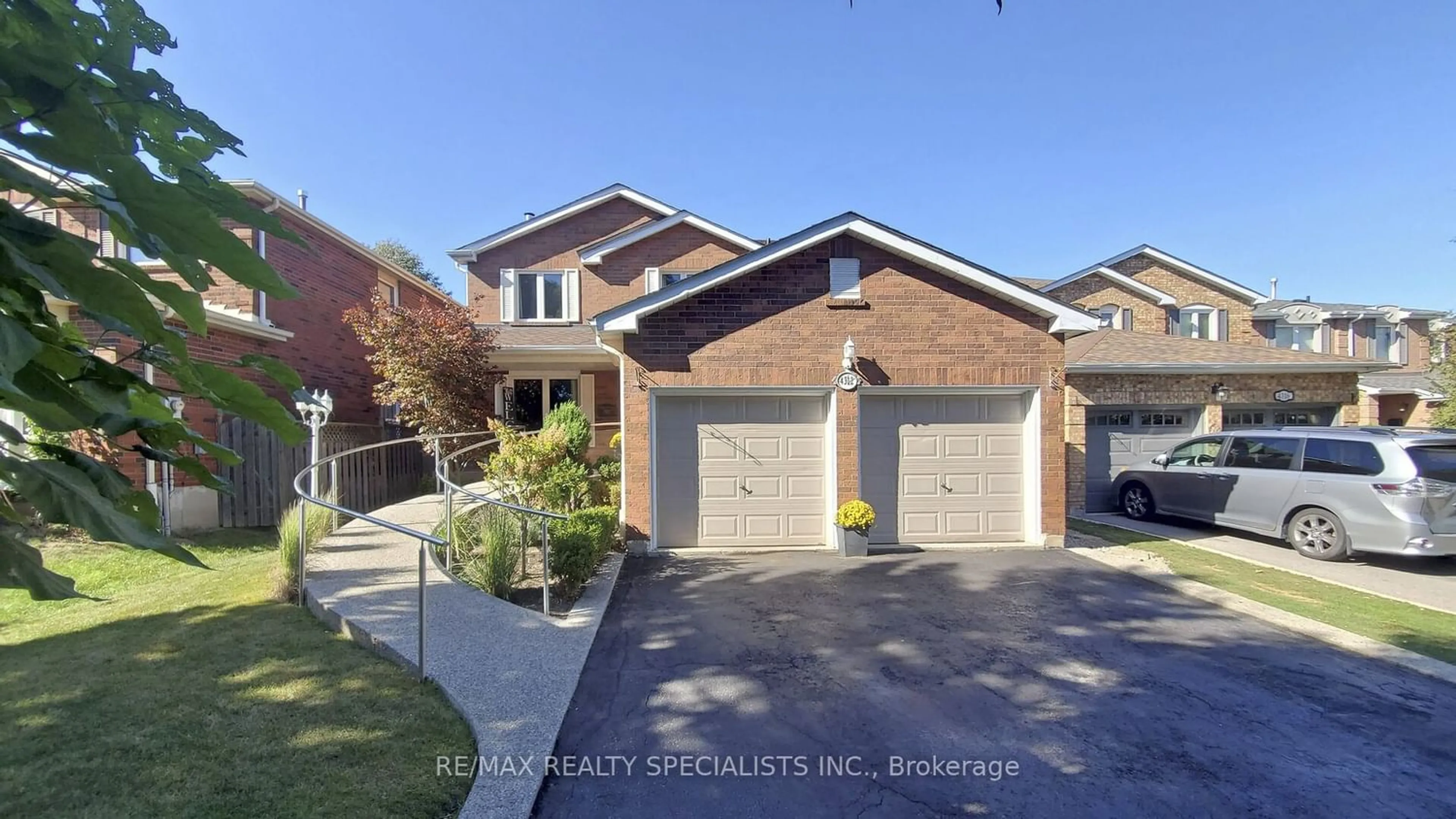 Frontside or backside of a home for 4312 Romfield Cres, Mississauga Ontario L5M 4L3