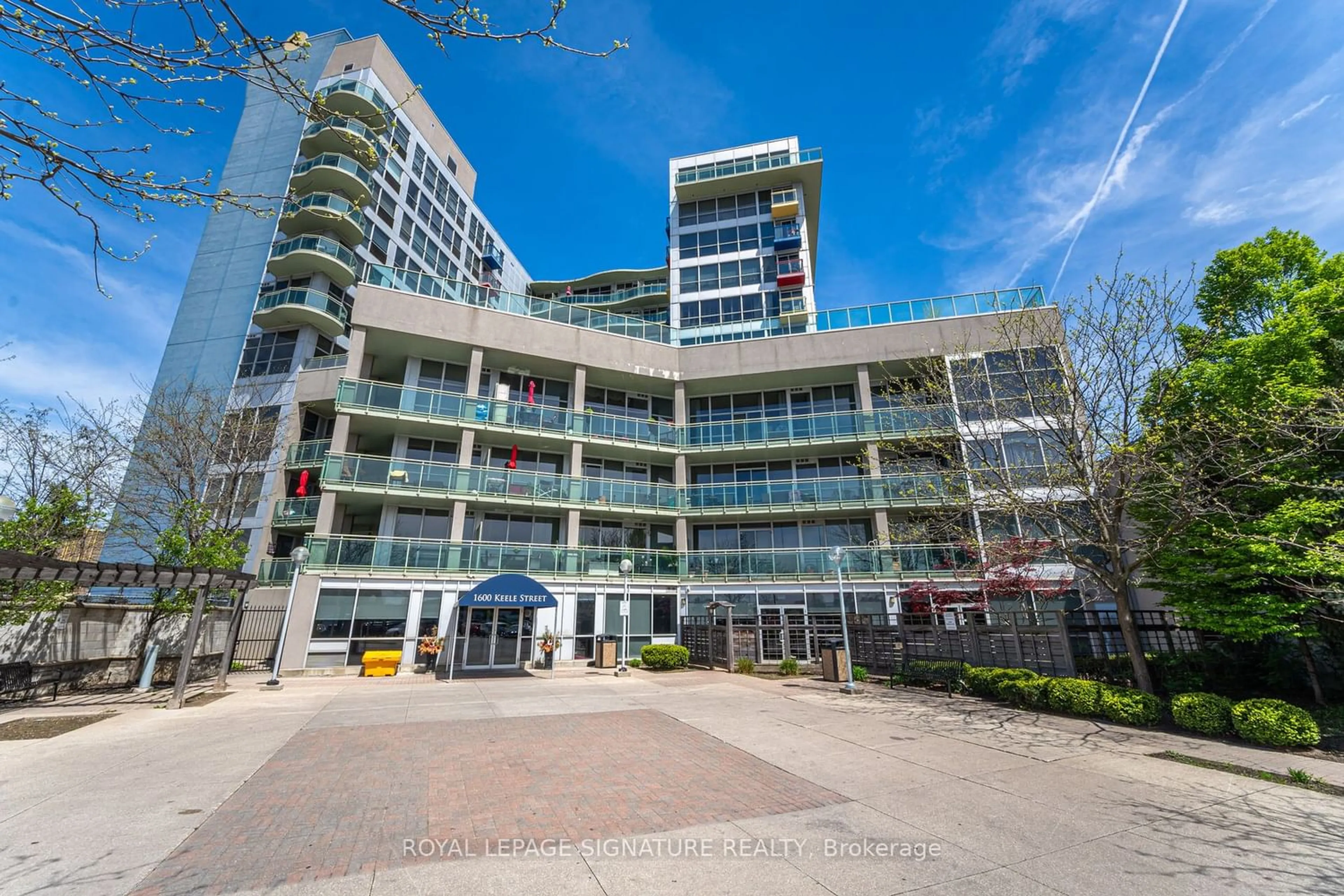 A pic from exterior of the house or condo for 1600 Keele St #201, Toronto Ontario M5H 5T5