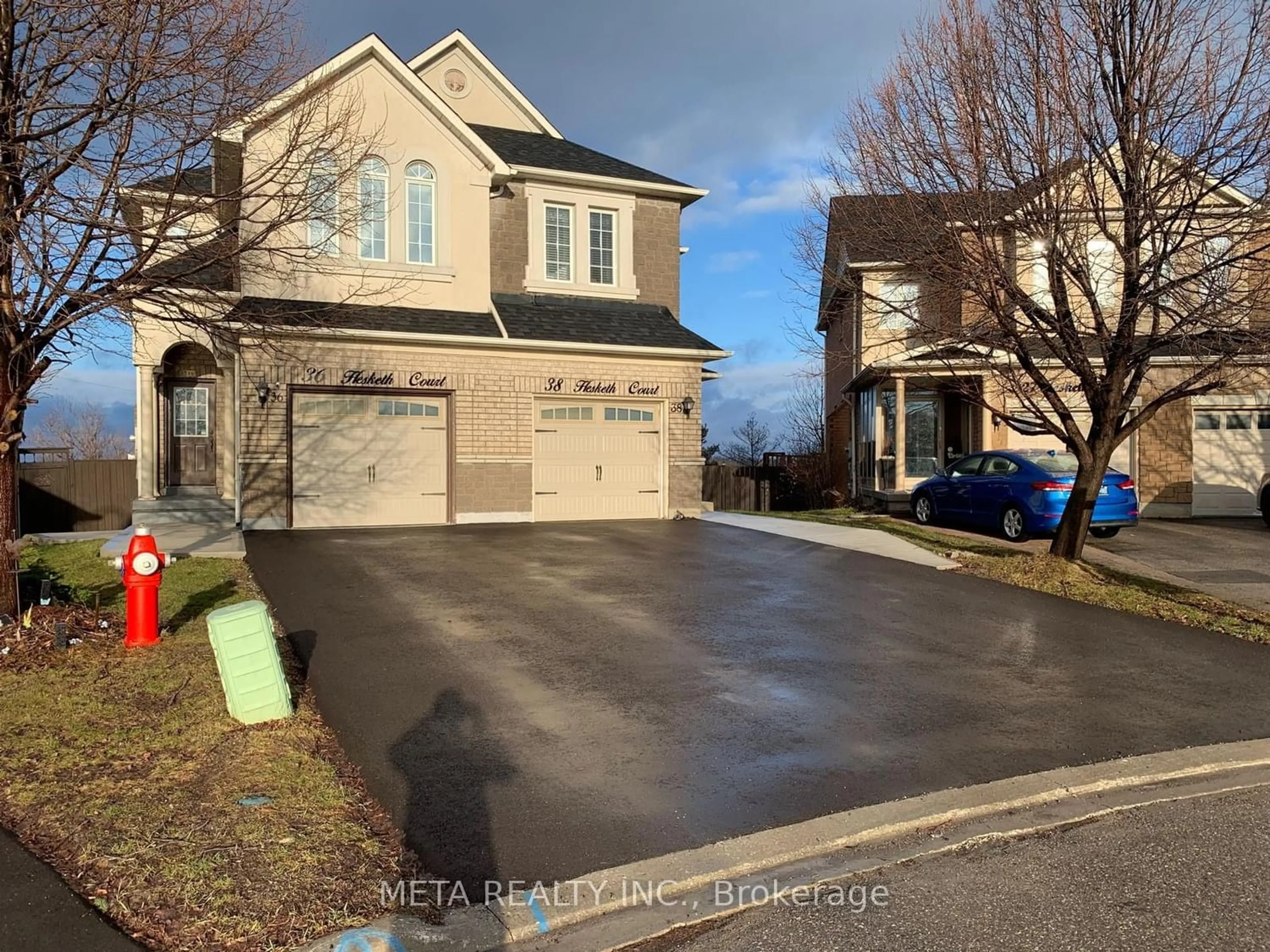 Frontside or backside of a home for 36 Hesketh Crt, Caledon Ontario L7C 1C6