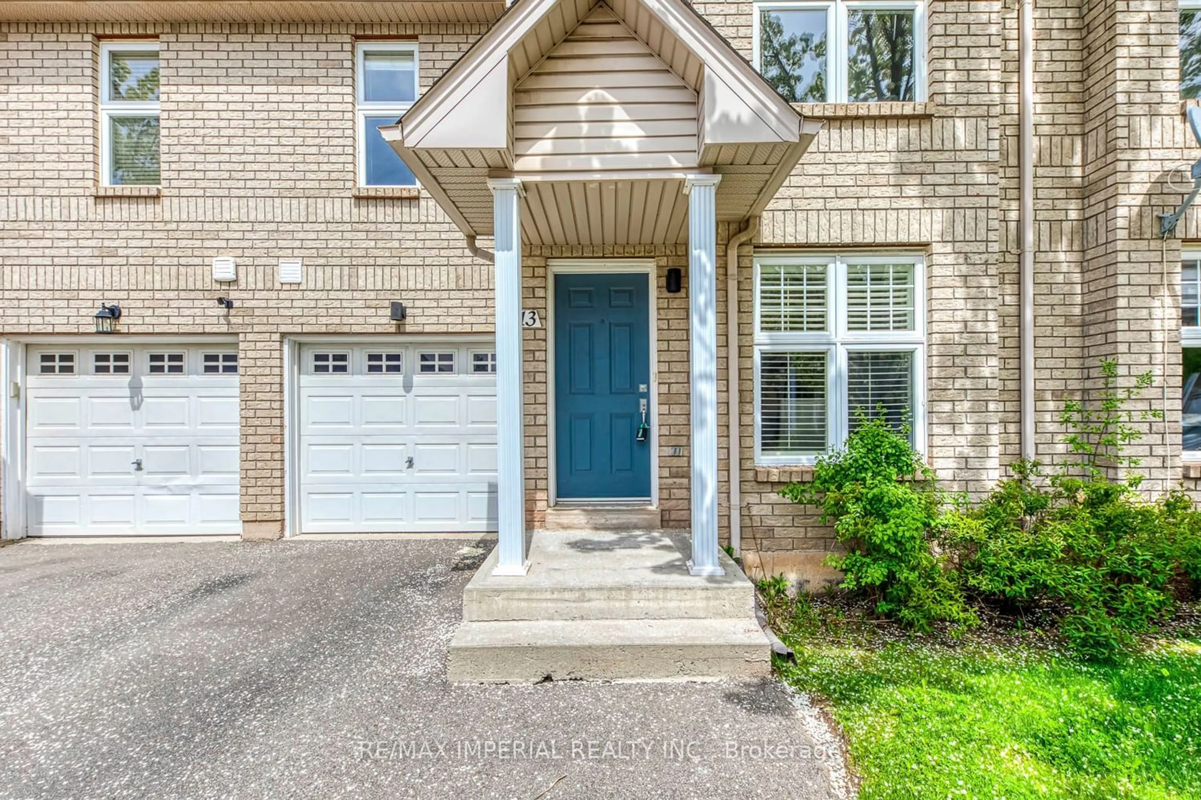 Home with brick exterior material for 2189 Postmaster Dr #13, Oakville Ontario L6M 4E5