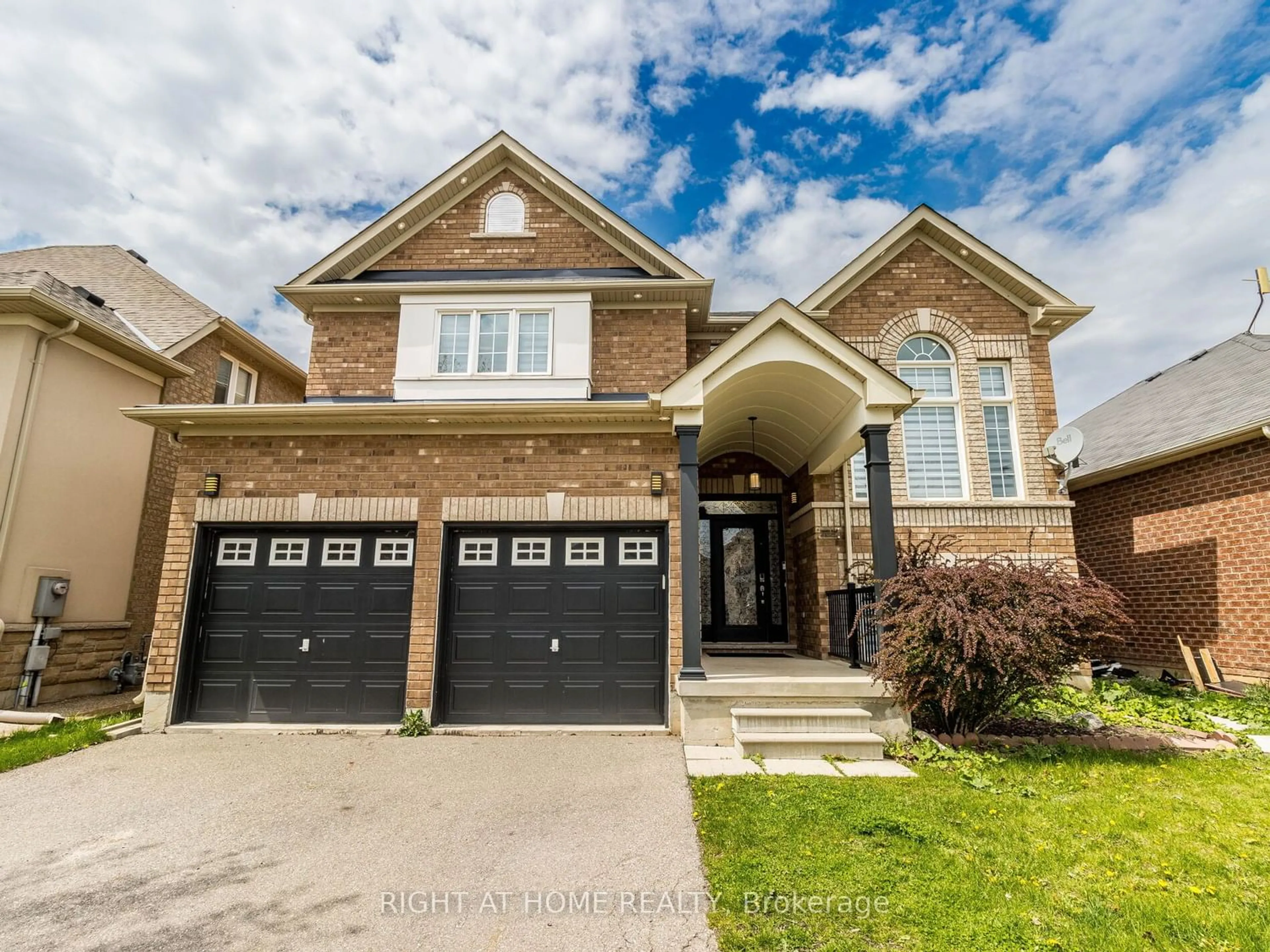 Frontside or backside of a home for 612 Serafini Cres, Milton Ontario L9T 7P1