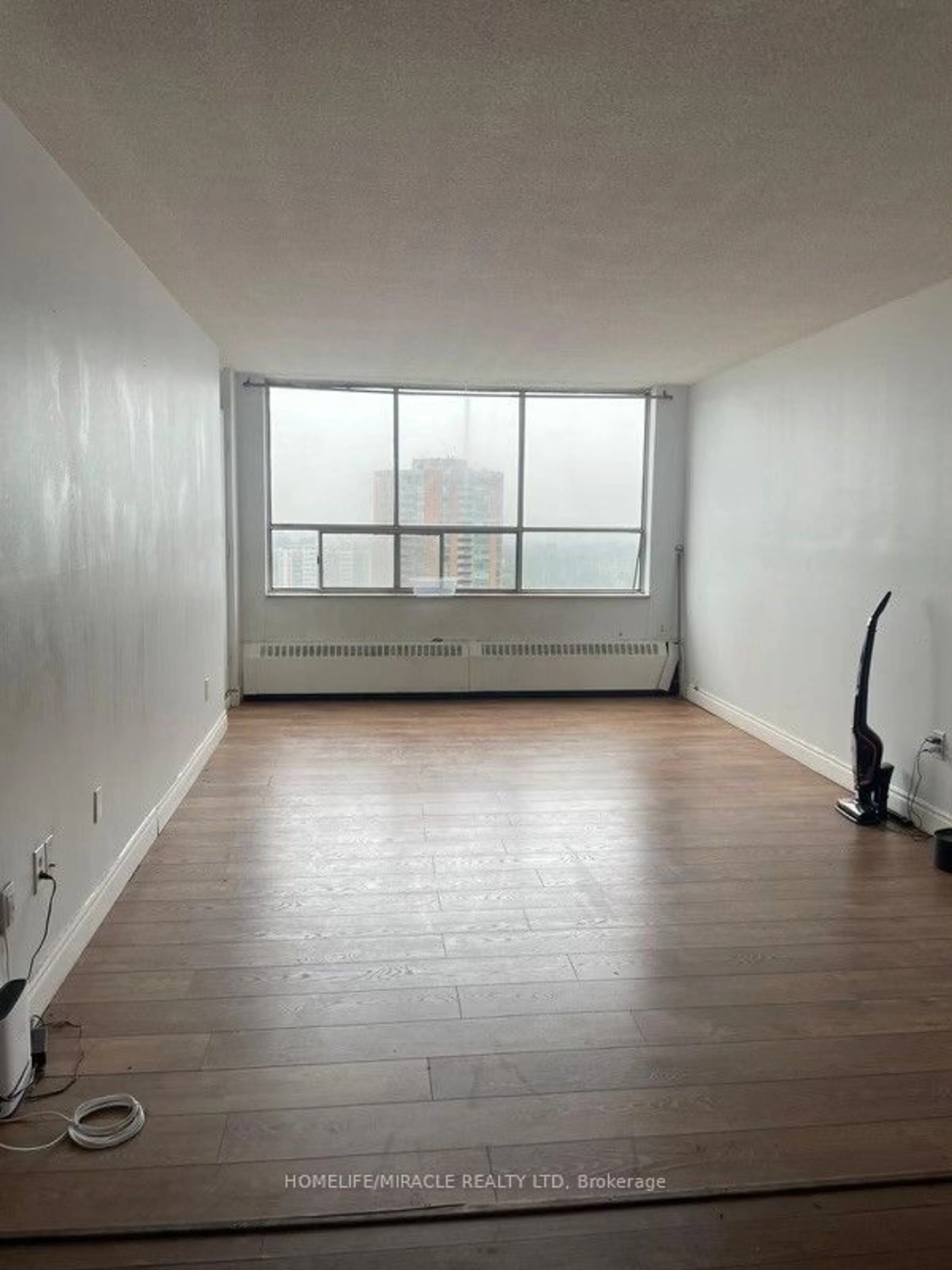 A pic of a room for 320 Dixon Rd #2210, Toronto Ontario M9R 1S8