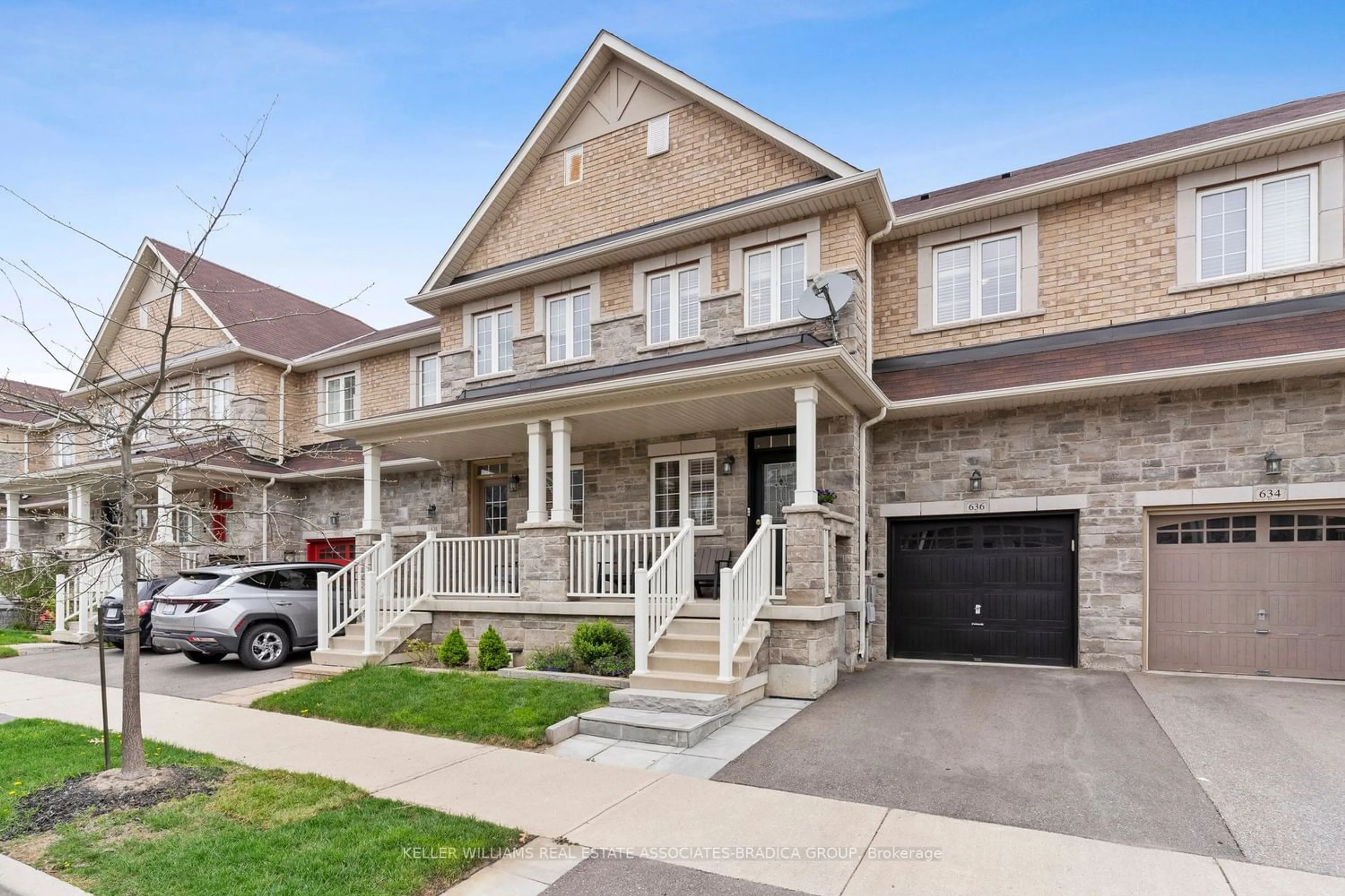 Home with brick exterior material for 636 Murray Meadows Pl, Milton Ontario L9T 8L7