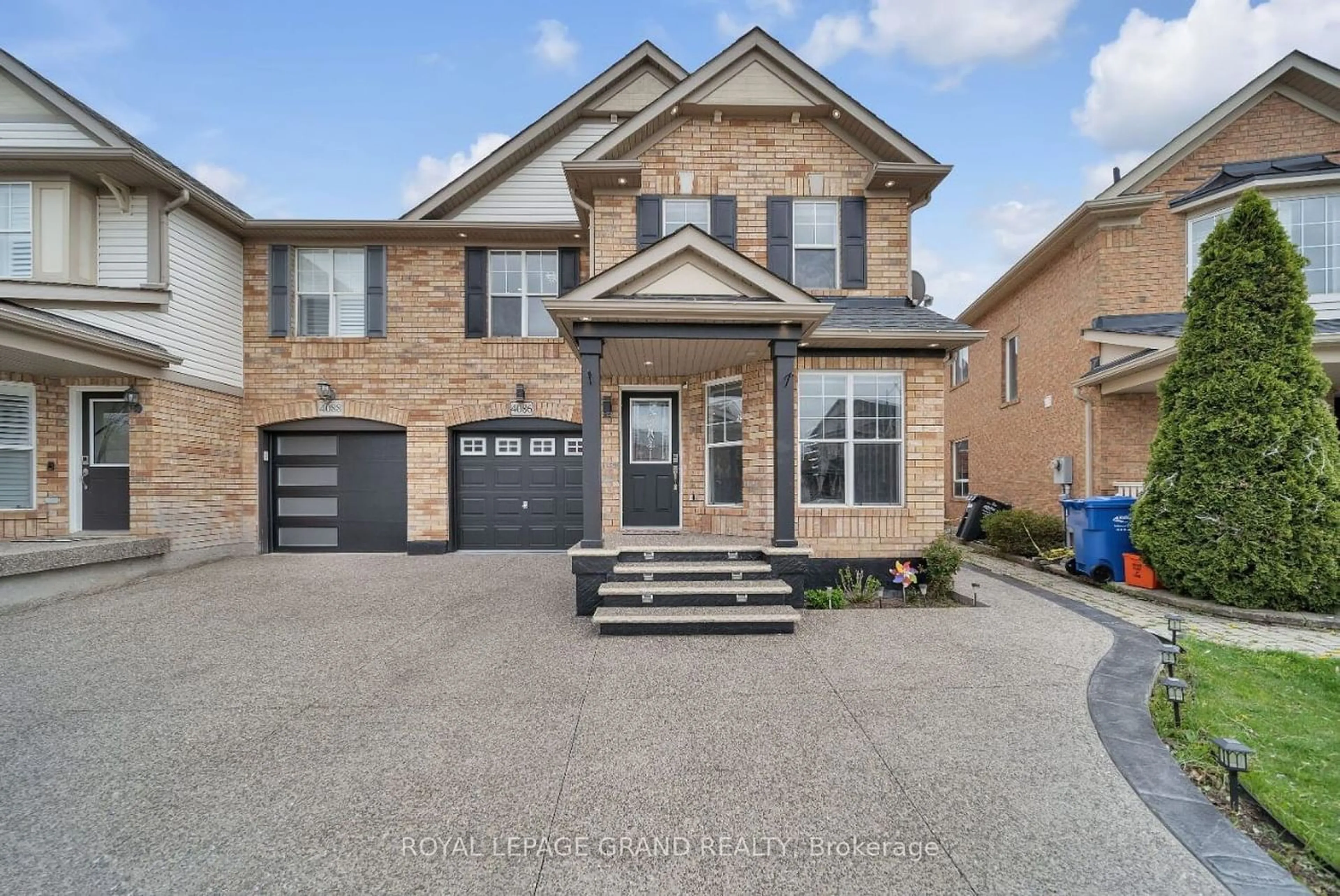 Home with brick exterior material for 4086 Donnic Dr, Burlington Ontario L7M 0A5