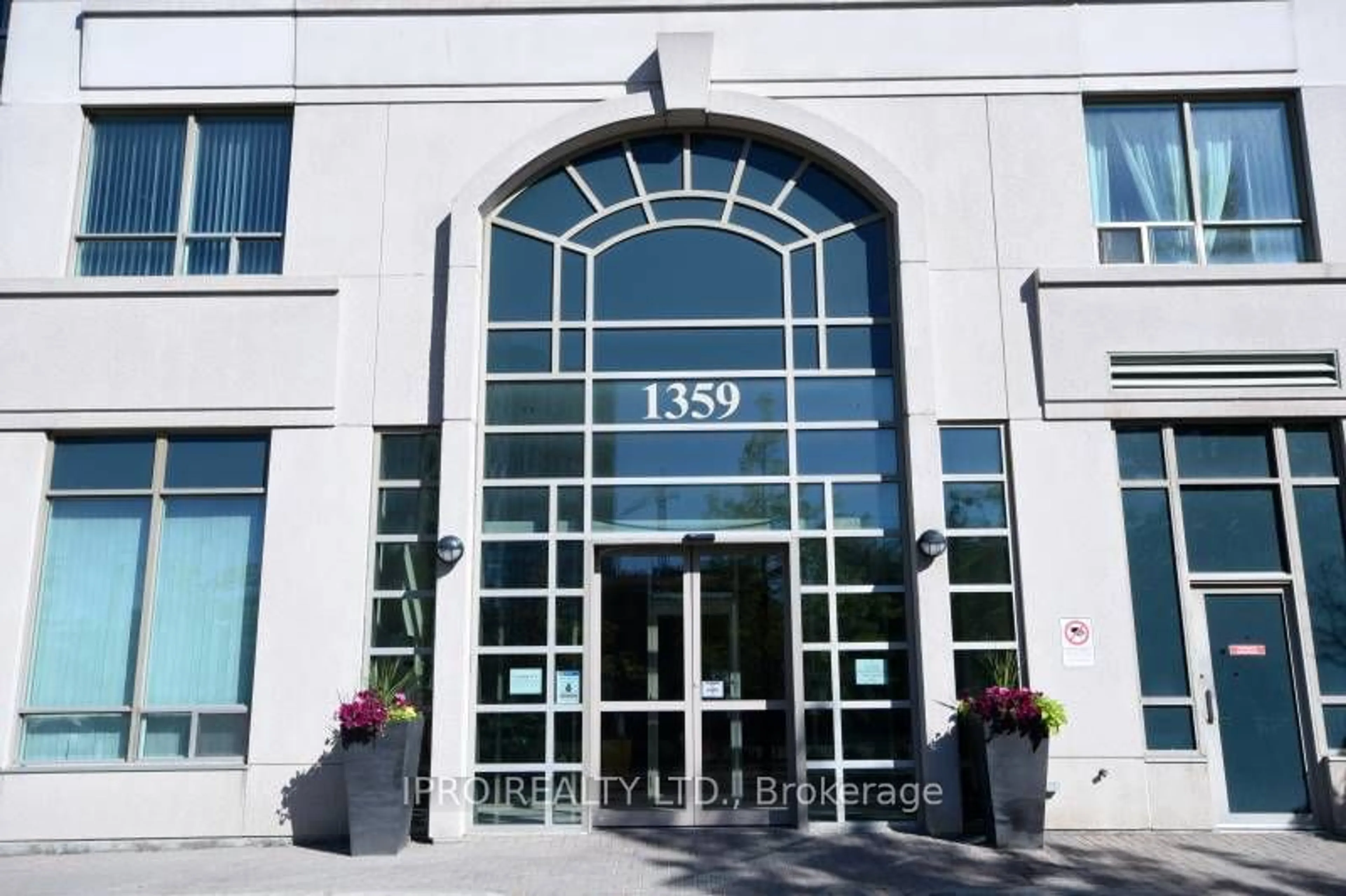 Outside view for 1359 Rathburn Rd #1004, Mississauga Ontario L4W 5P7