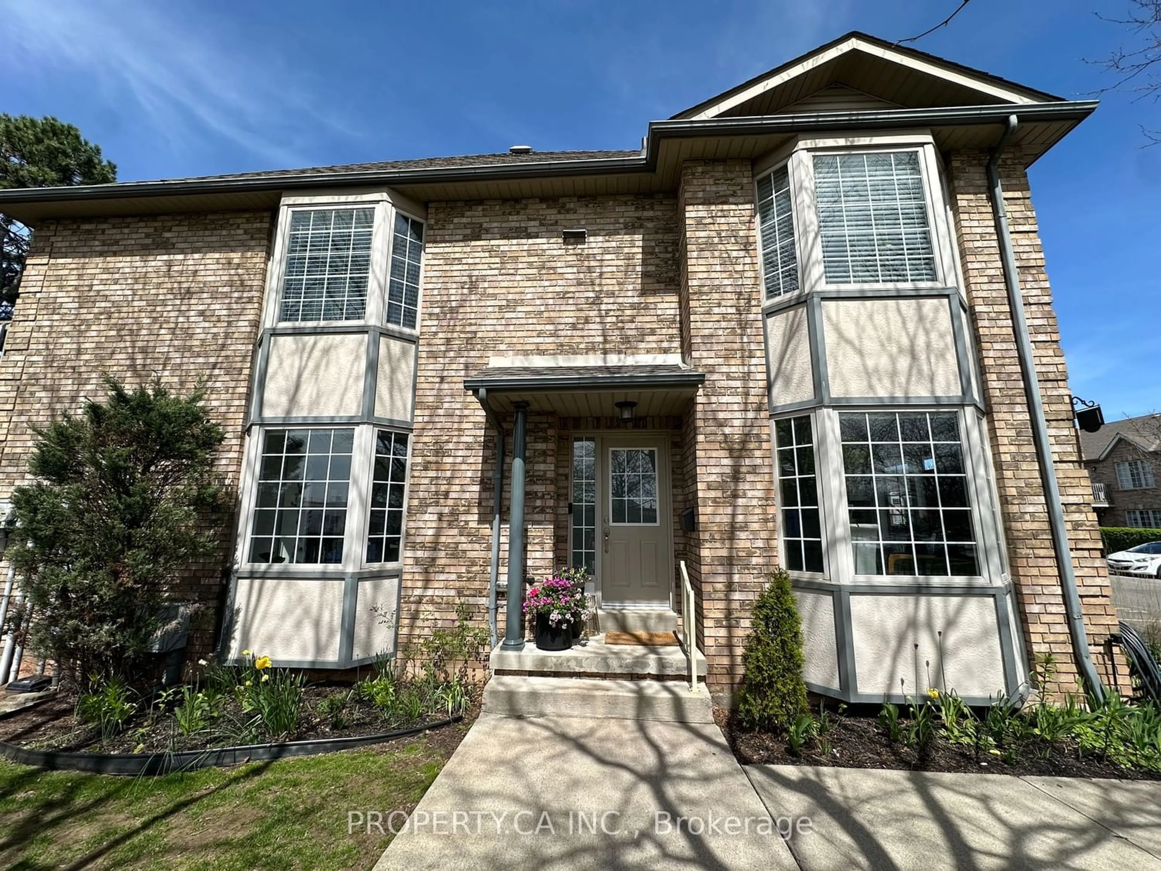 Home with brick exterior material for 705 Cumberland Ave #29, Burlington Ontario L7N 3X4