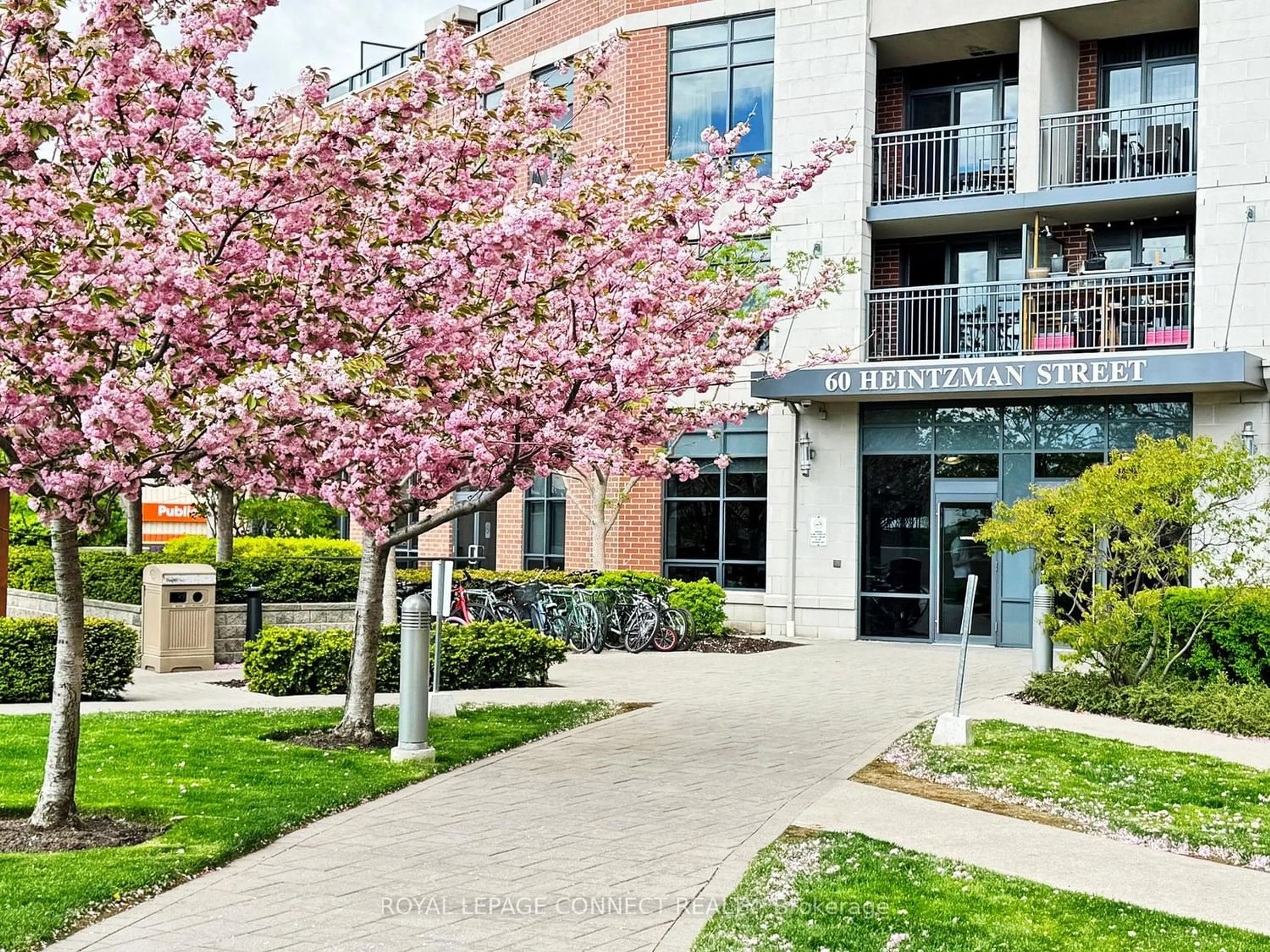 A pic from exterior of the house or condo for 60 Heintzman St #1427, Toronto Ontario M6P 5A1