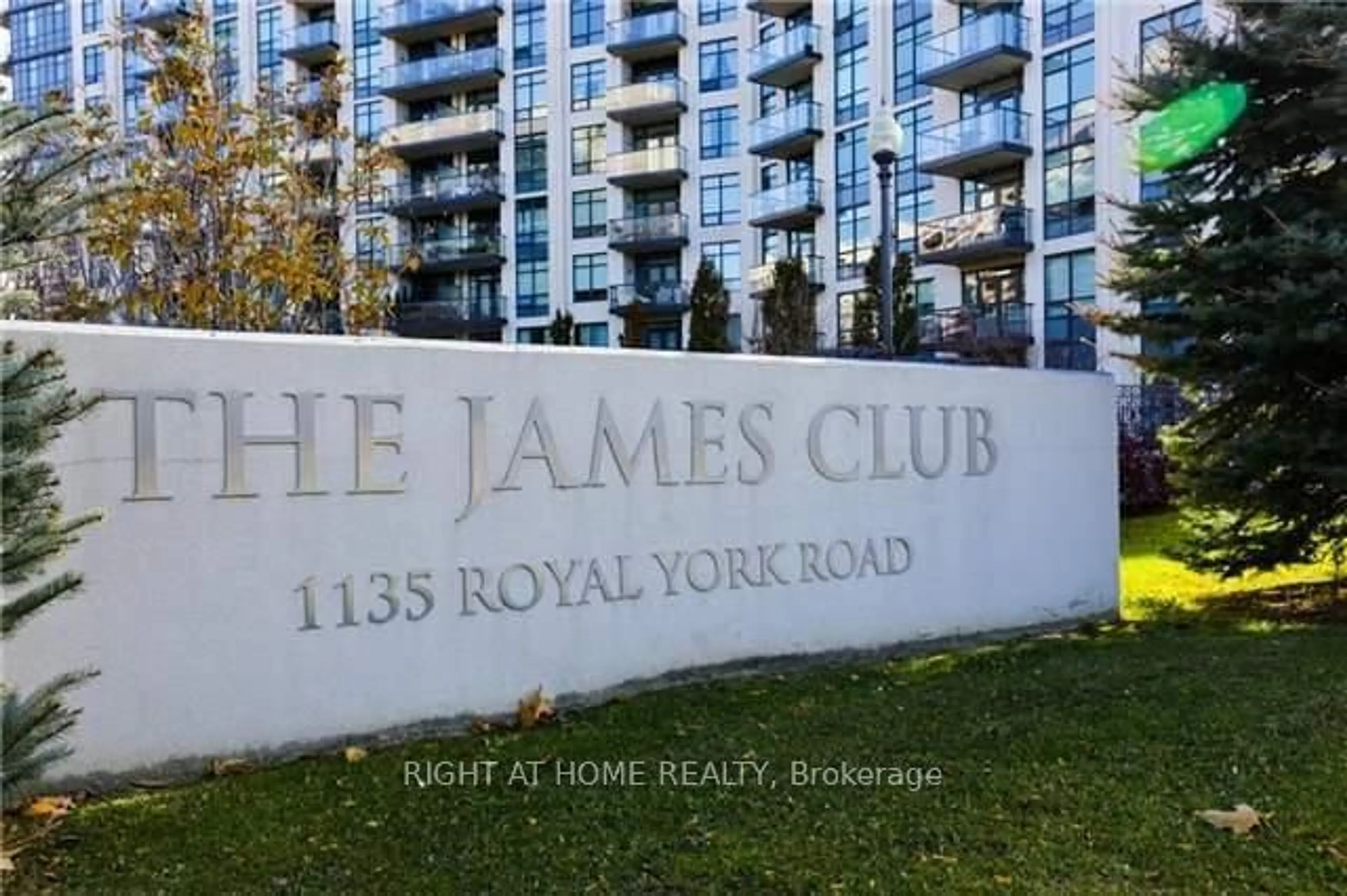 A pic from exterior of the house or condo for 1135 Royal York Rd #214, Toronto Ontario M9A 0C3