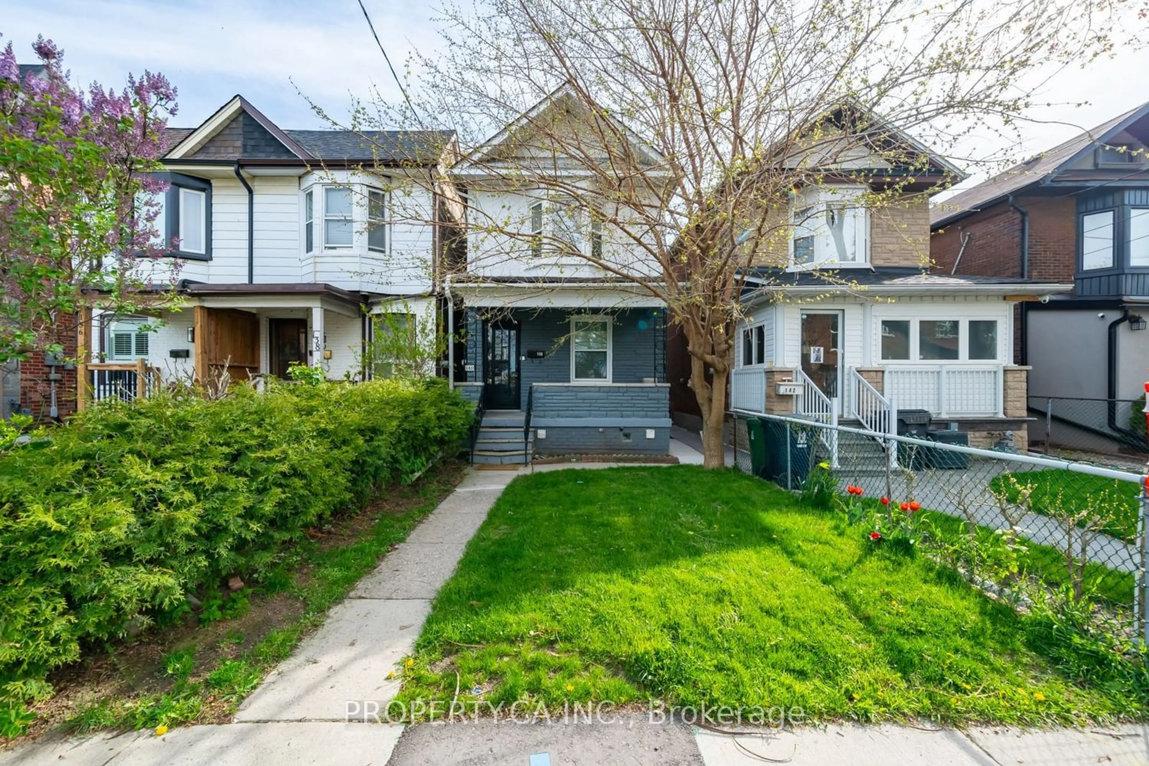 Frontside or backside of a home for 140 Brownville Ave, Toronto Ontario M6N 4L4
