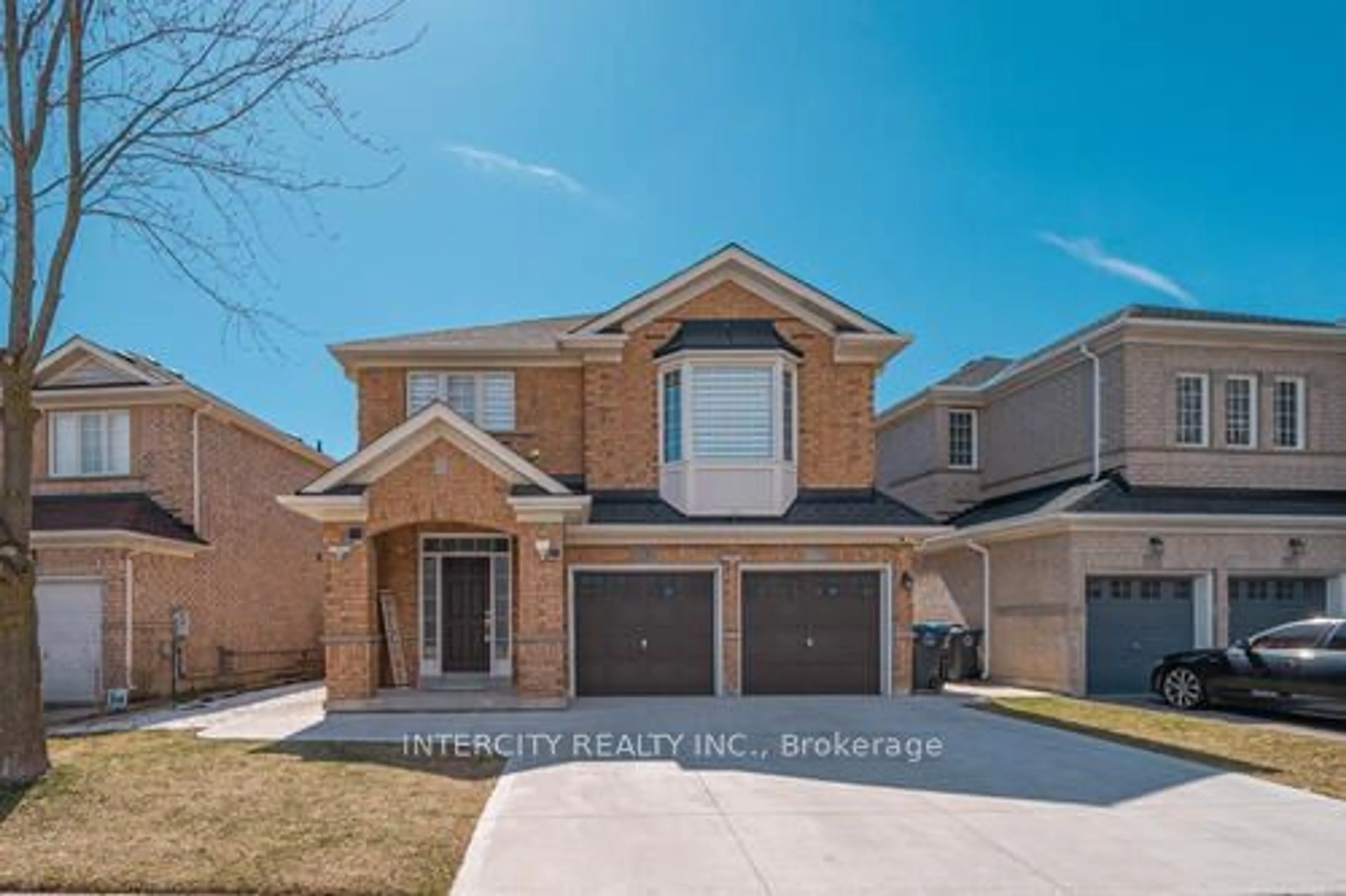 Frontside or backside of a home for 3 Rambling Oak Dr, Brampton Ontario L7A 3X4