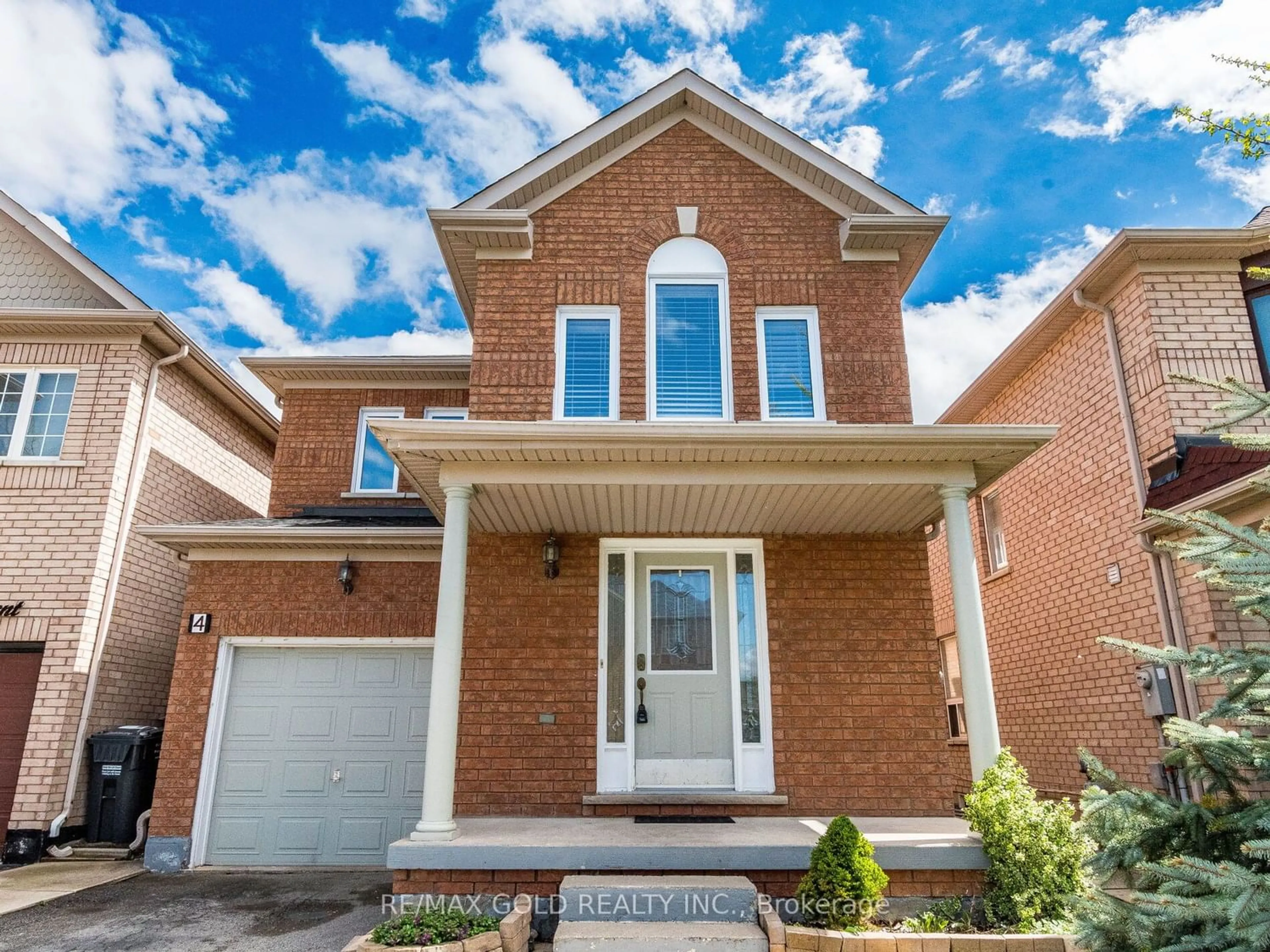 Home with brick exterior material for 4 Pauline Cres, Brampton Ontario L7A 2V4