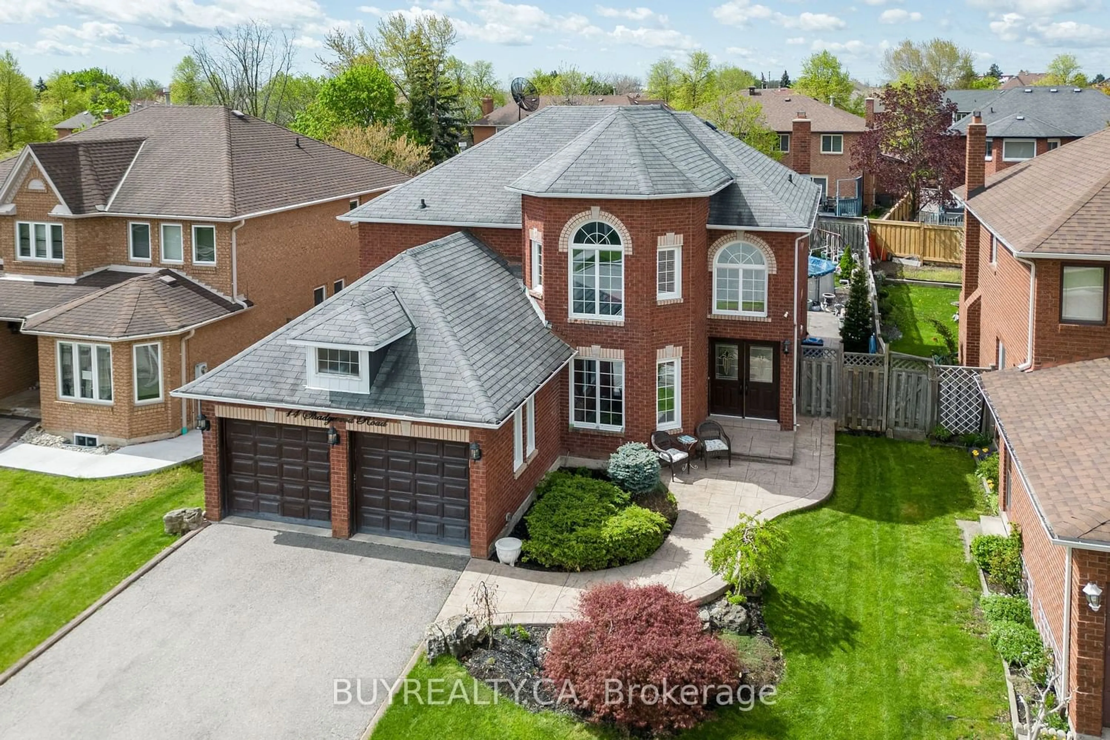 Frontside or backside of a home for 14 Shadywood Rd, Brampton Ontario L6Z 4M6