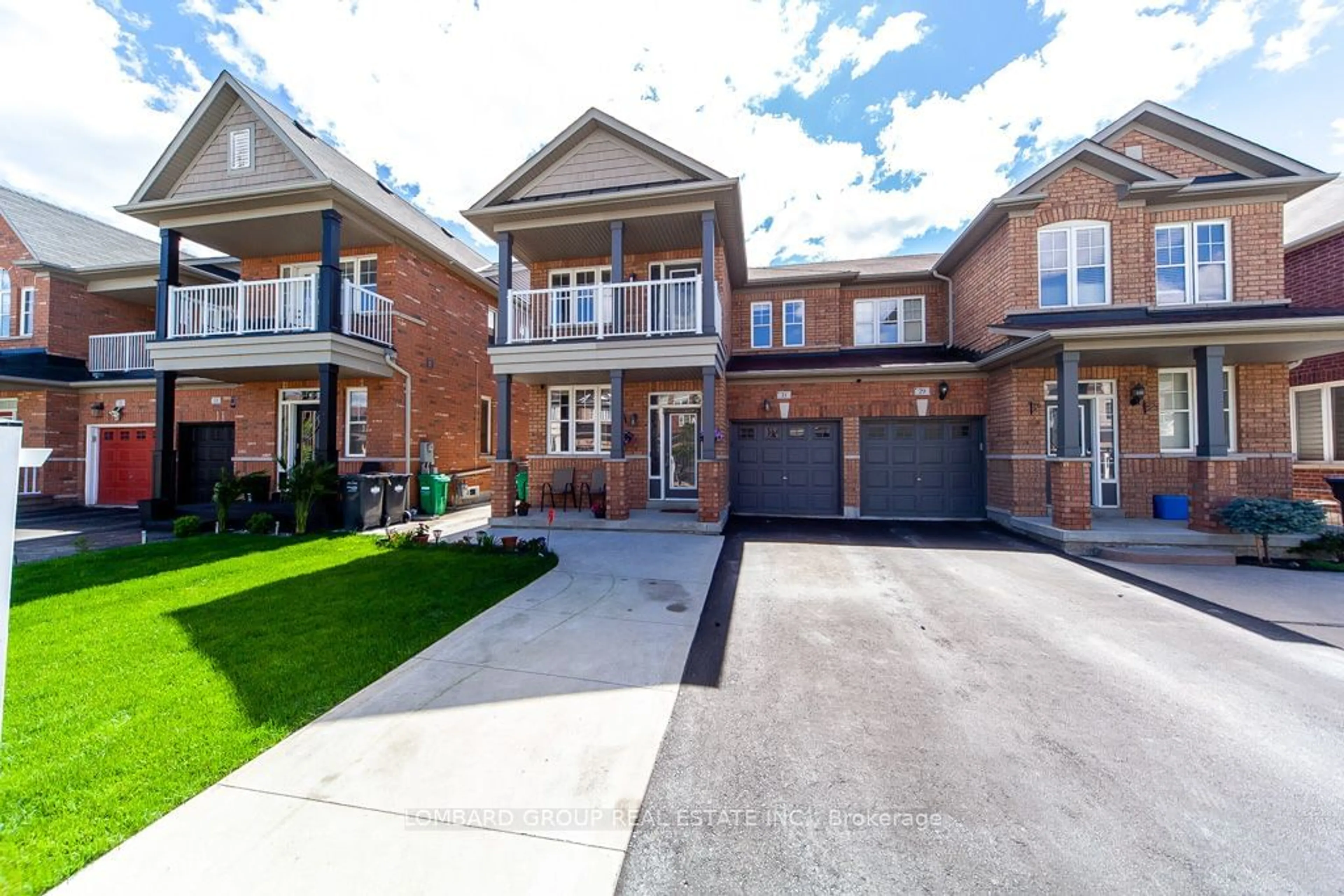 Home with brick exterior material for 31 Iceland Poppy Tr, Brampton Ontario L7A 4M4