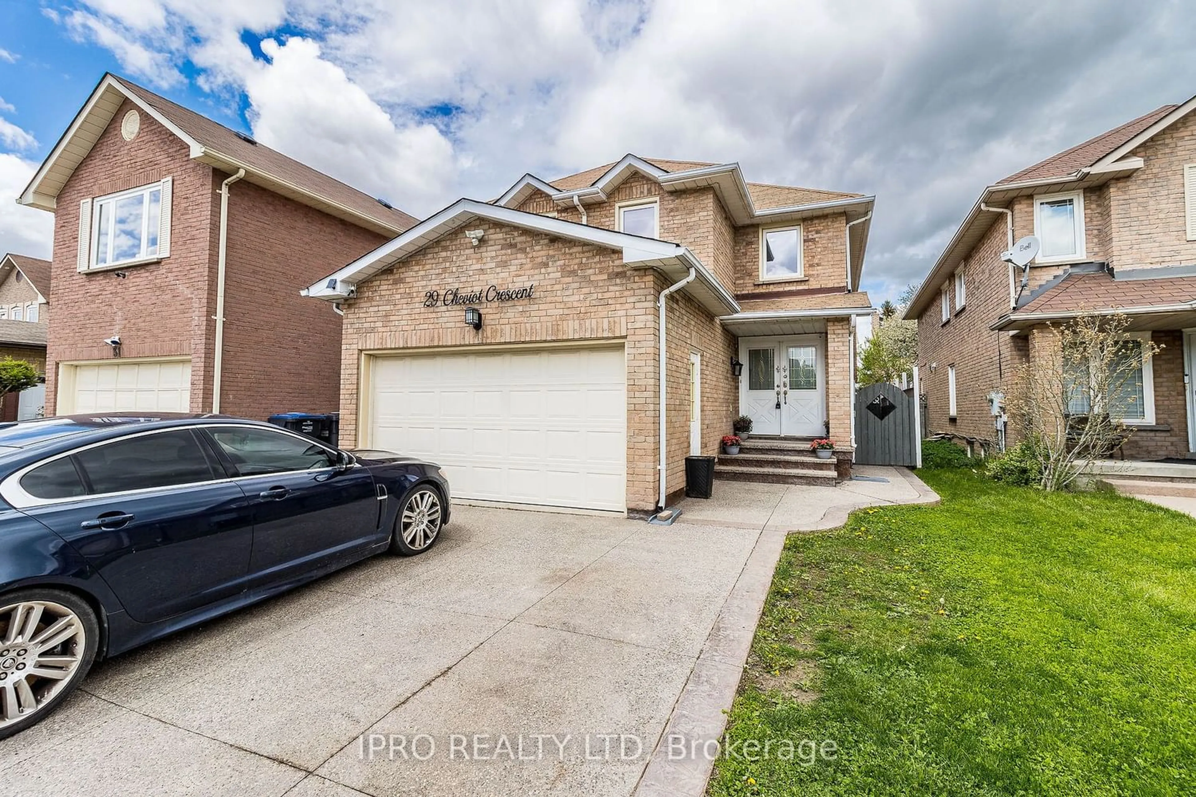 Frontside or backside of a home for 29 Cheviot Cres, Brampton Ontario L6Z 4E7