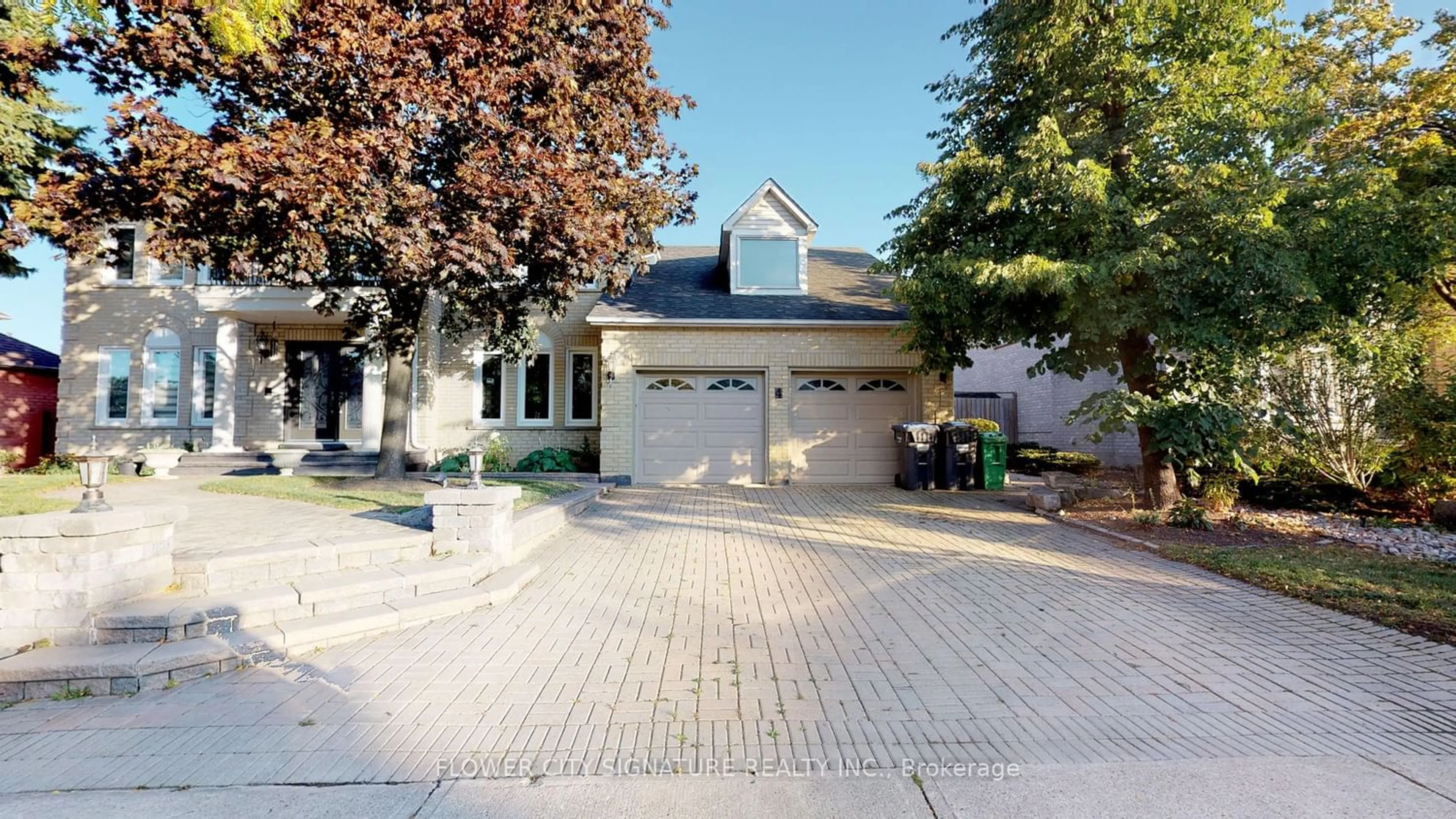 Frontside or backside of a home for 4 Perth St, Brampton Ontario L6Z 4P3