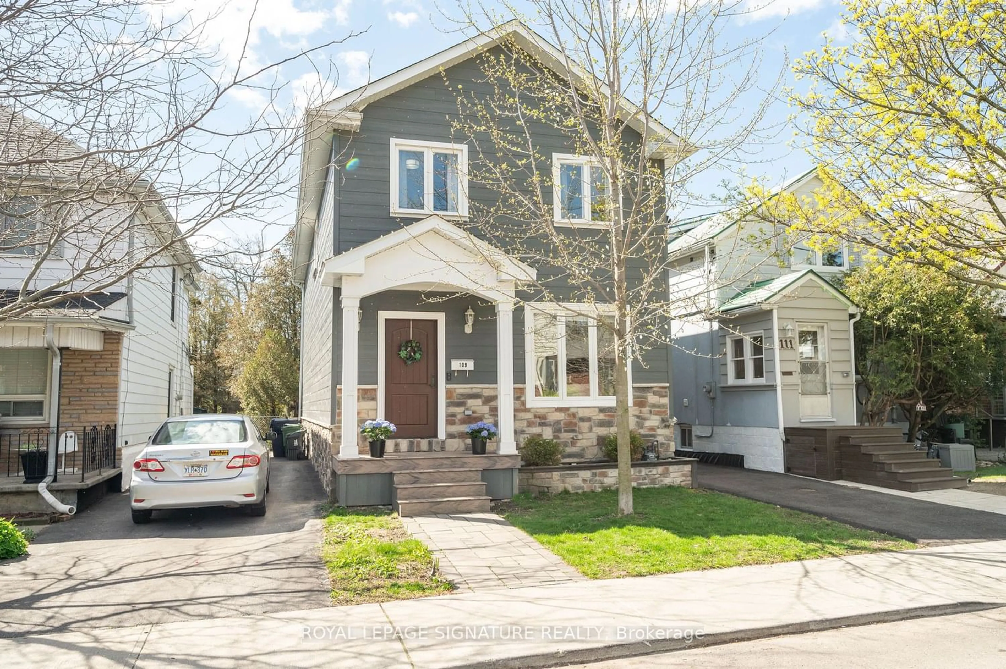 Frontside or backside of a home for 109 Symons St, Toronto Ontario M8V 1V1
