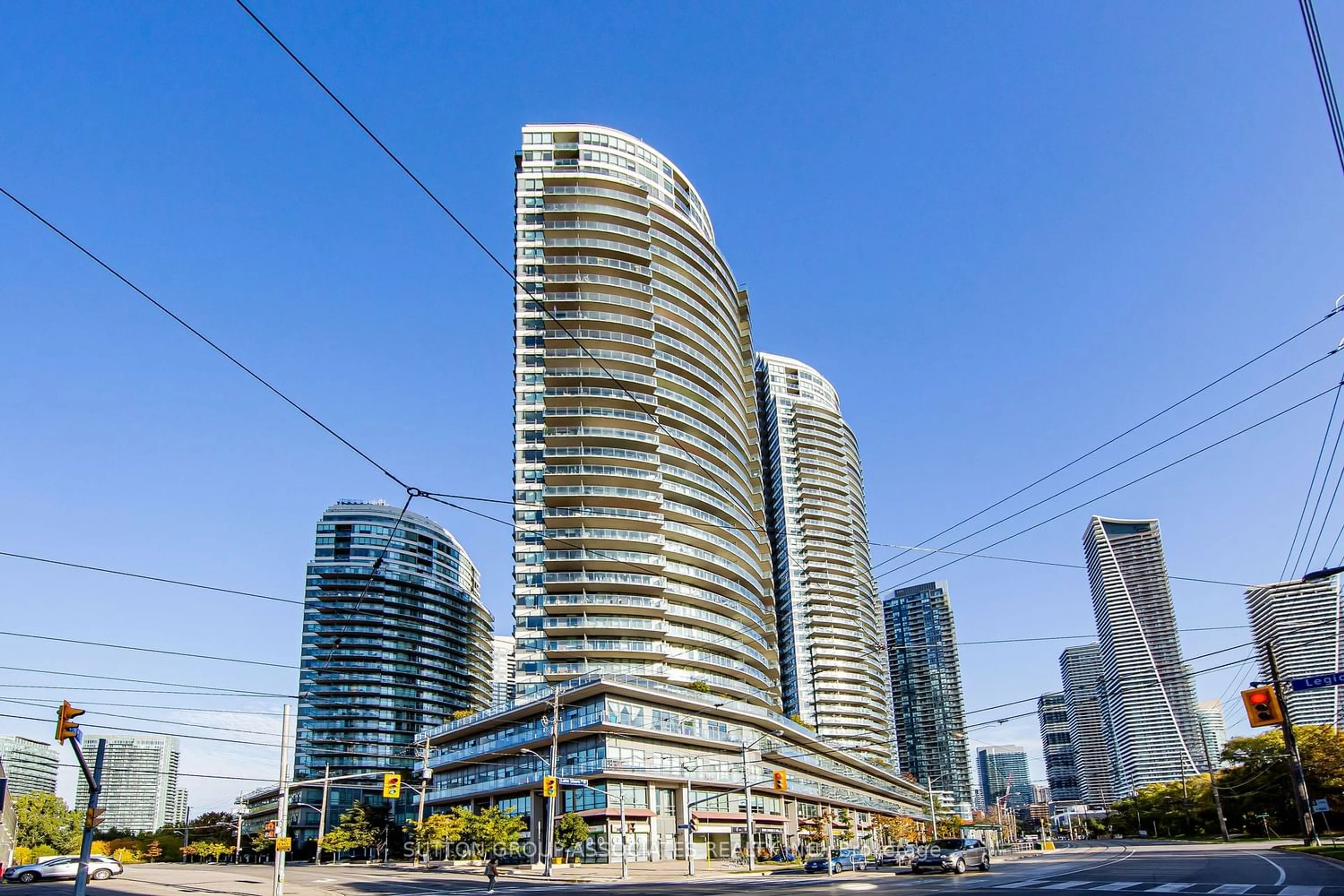 A pic from exterior of the house or condo for 2240 Lakeshore Blvd #1804, Toronto Ontario M8V 0B1
