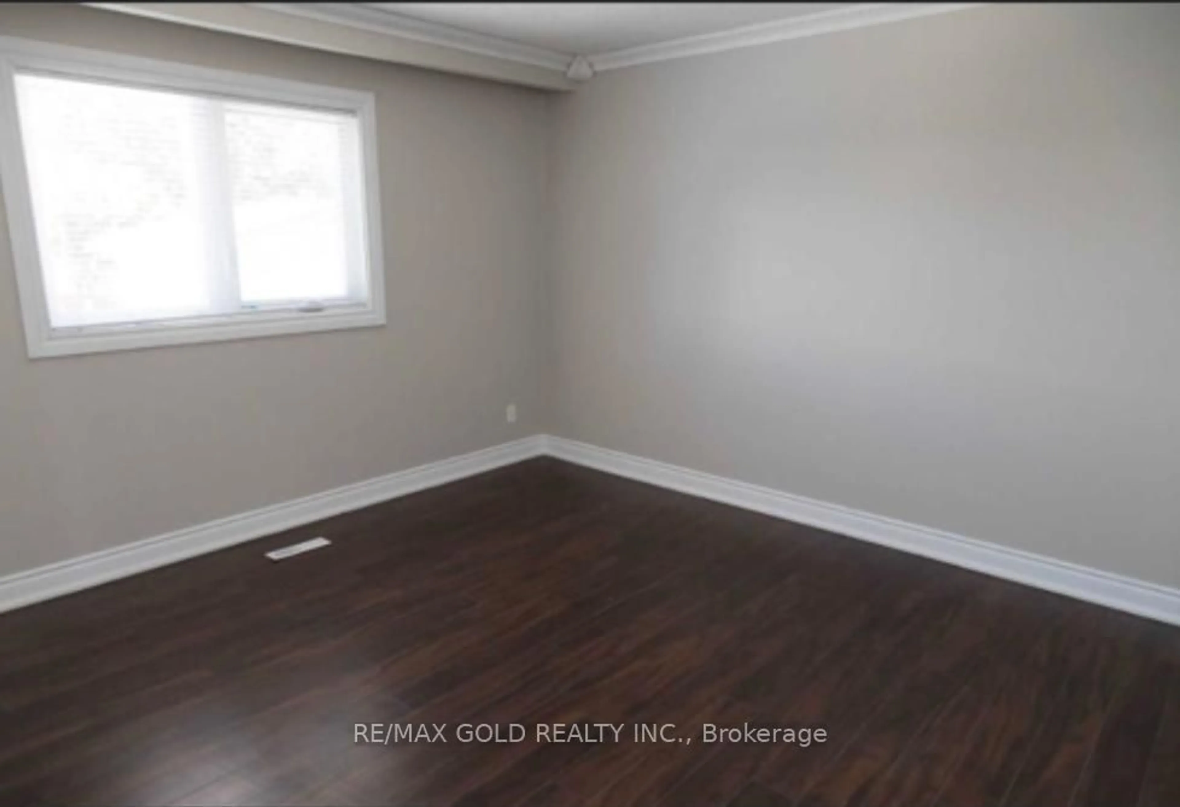 A pic of a room for 48 English St, Brampton Ontario L6X 1L6