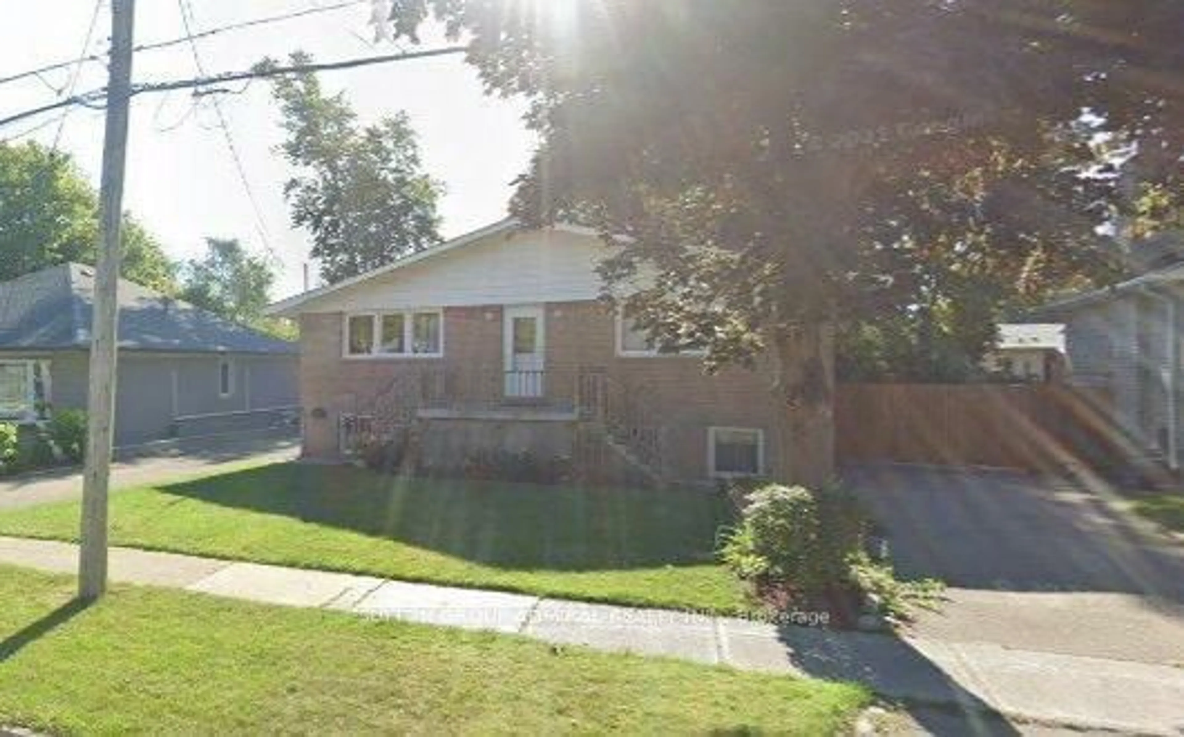 Frontside or backside of a home for 1088 Atwater Ave, Mississauga Ontario L5E 1M9