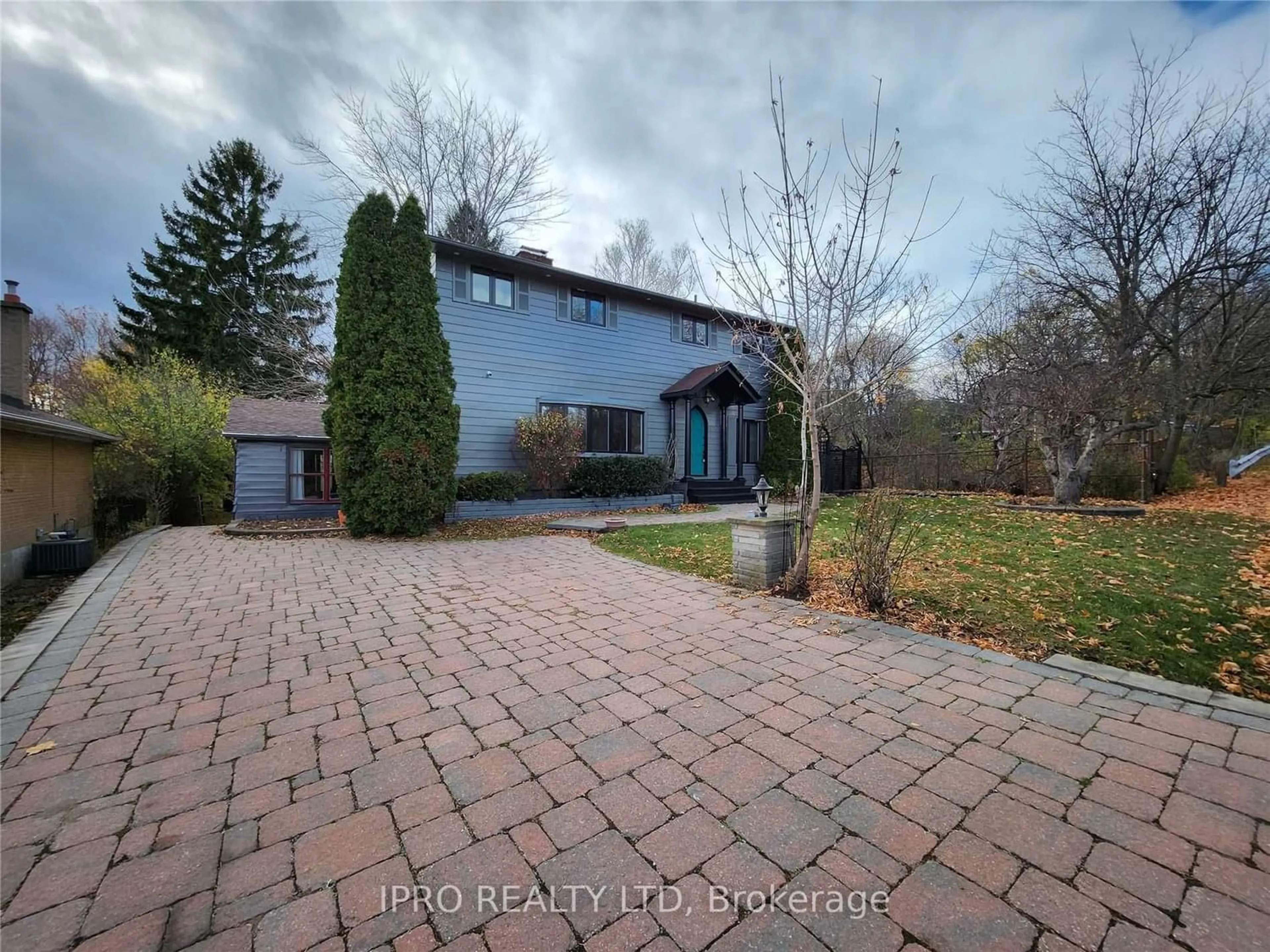 Frontside or backside of a home for 1128 Kent Ave, Oakville Ontario L6H 1Z8