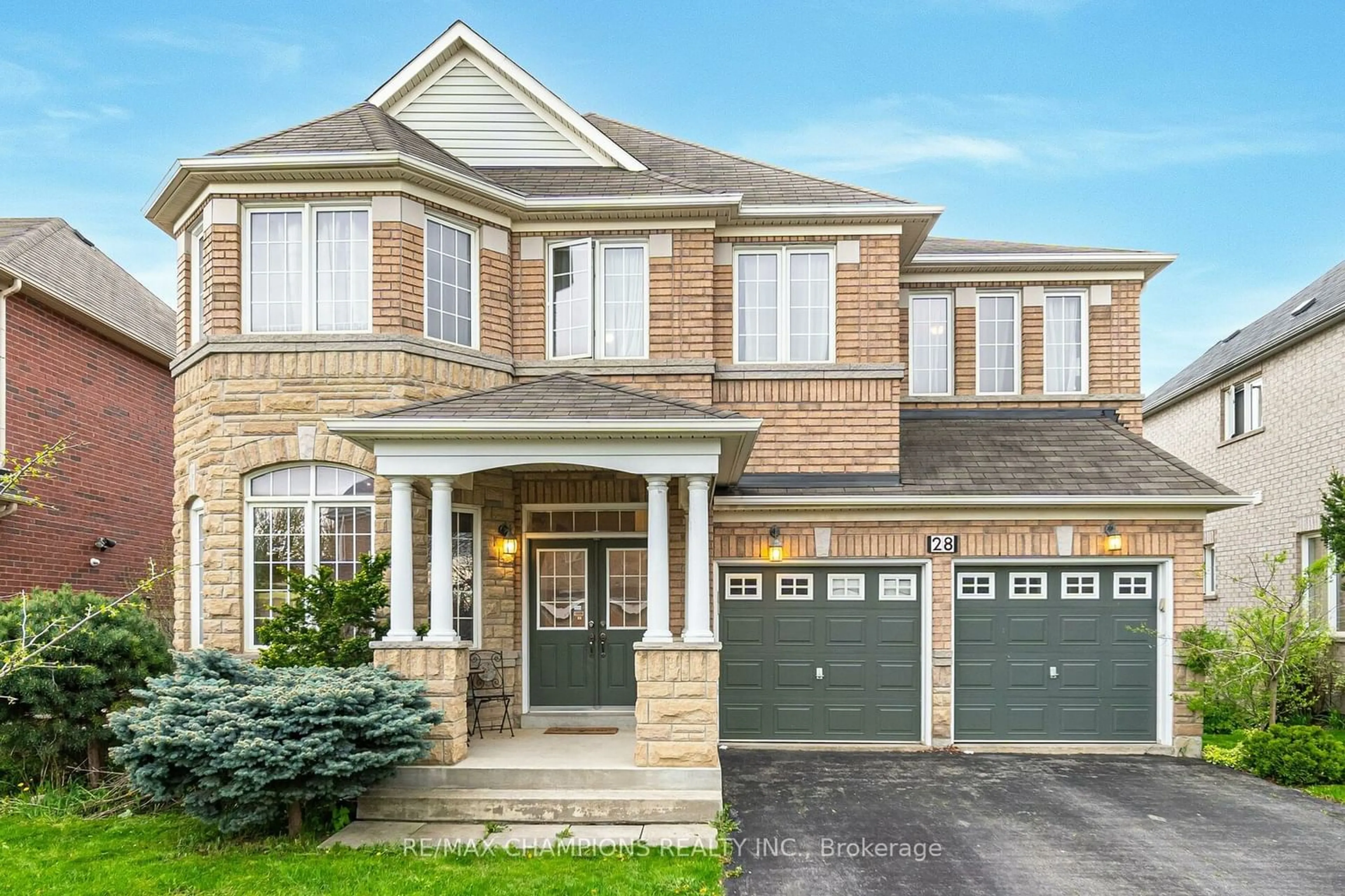 Home with brick exterior material for 28 Niceview Dr, Brampton Ontario L6R 0P6