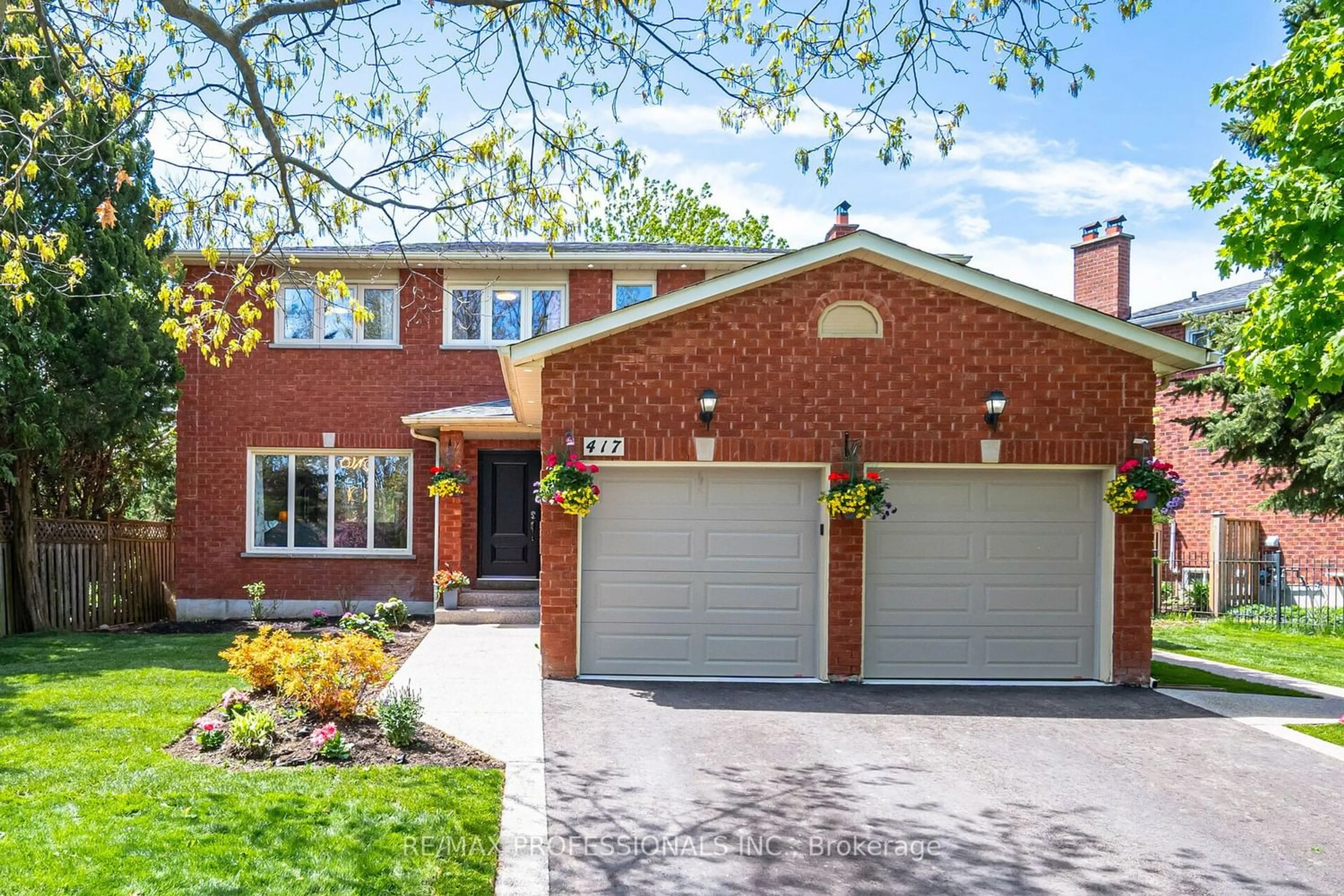 Home with brick exterior material for 417 Callaghan Cres, Oakville Ontario L6H 5H3