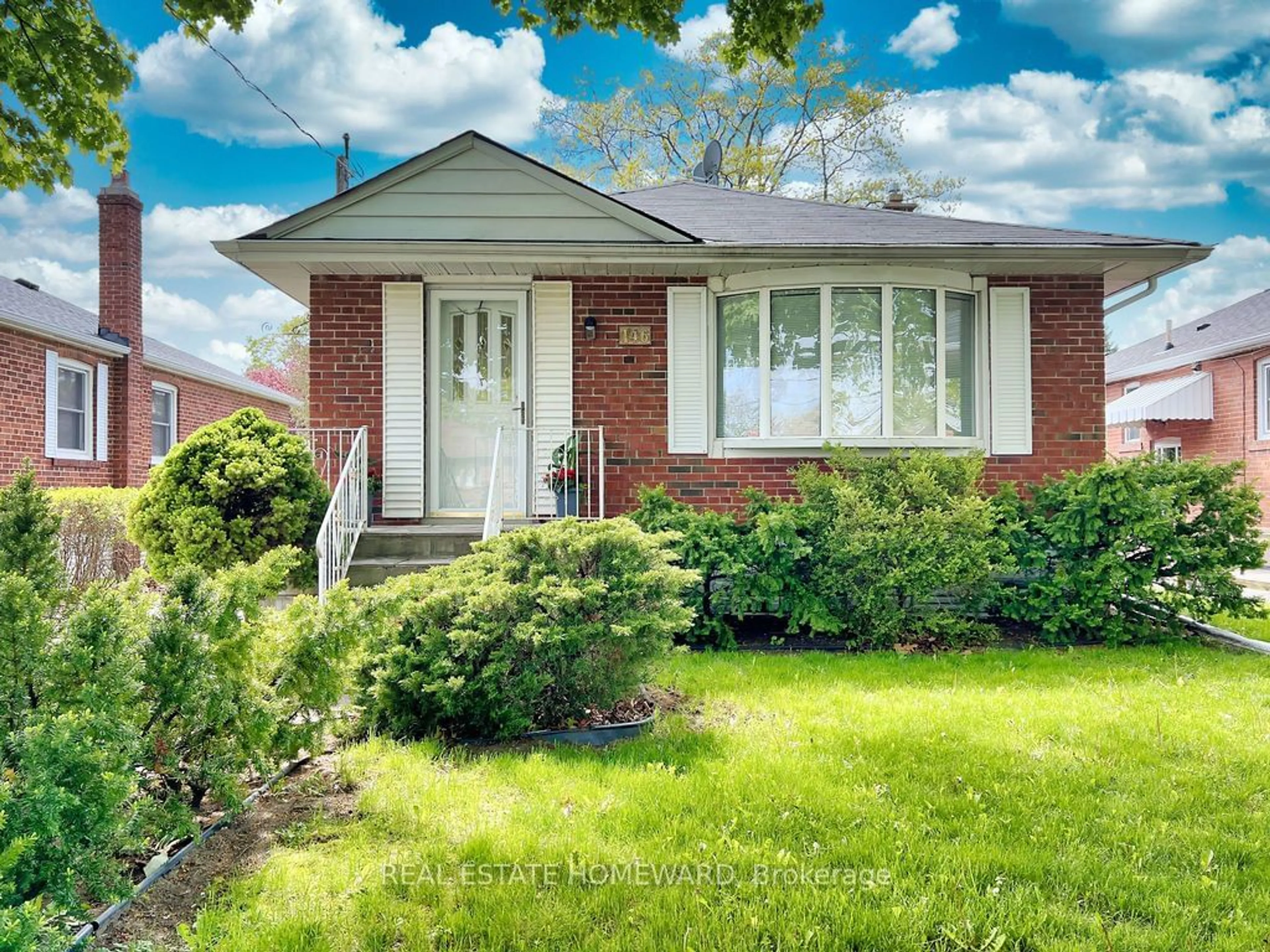 Home with brick exterior material for 146 North Carson St, Toronto Ontario M8W 4C9