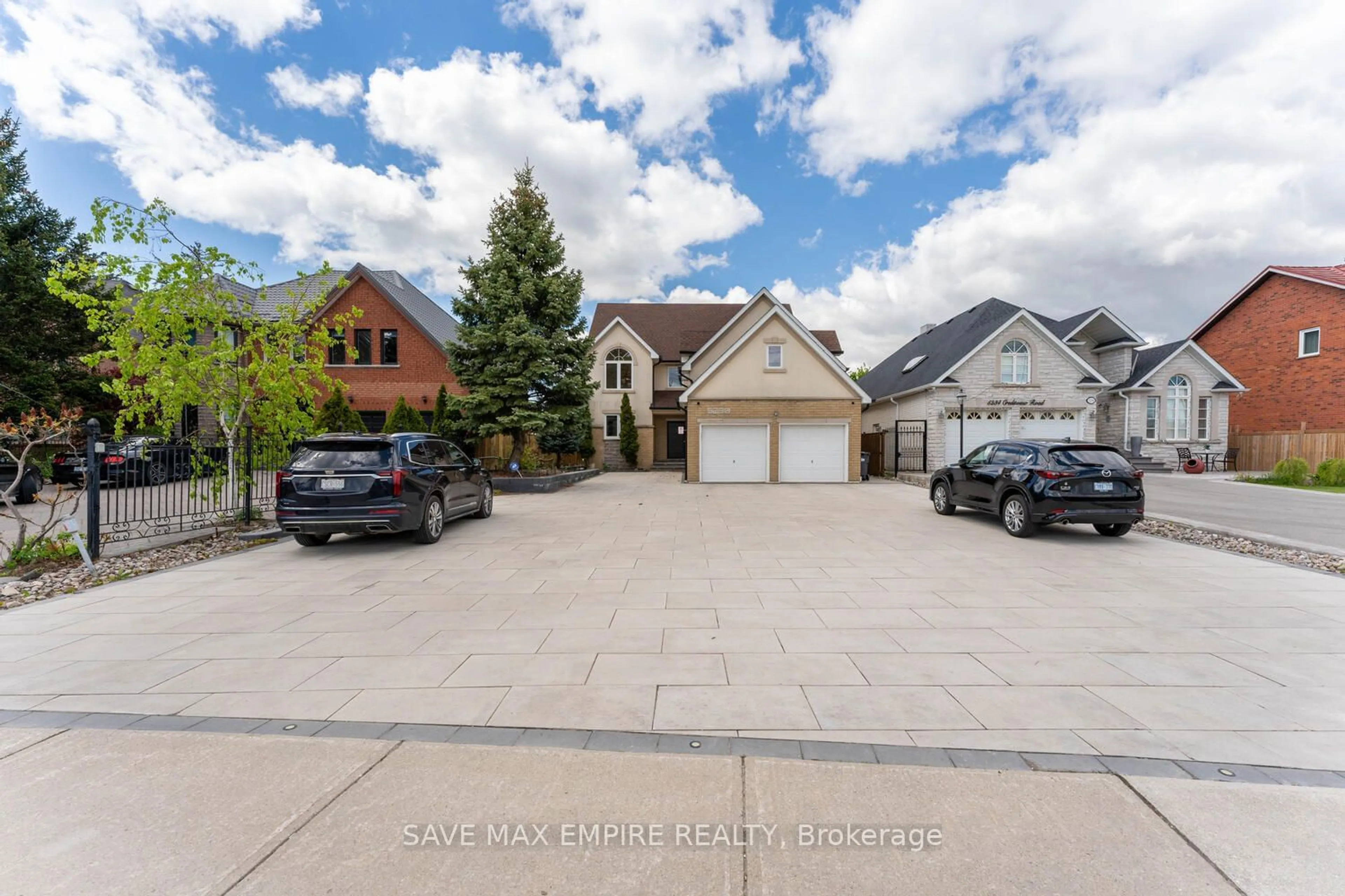 Frontside or backside of a home for 5230 Creditview Rd, Mississauga Ontario L5M 5N5