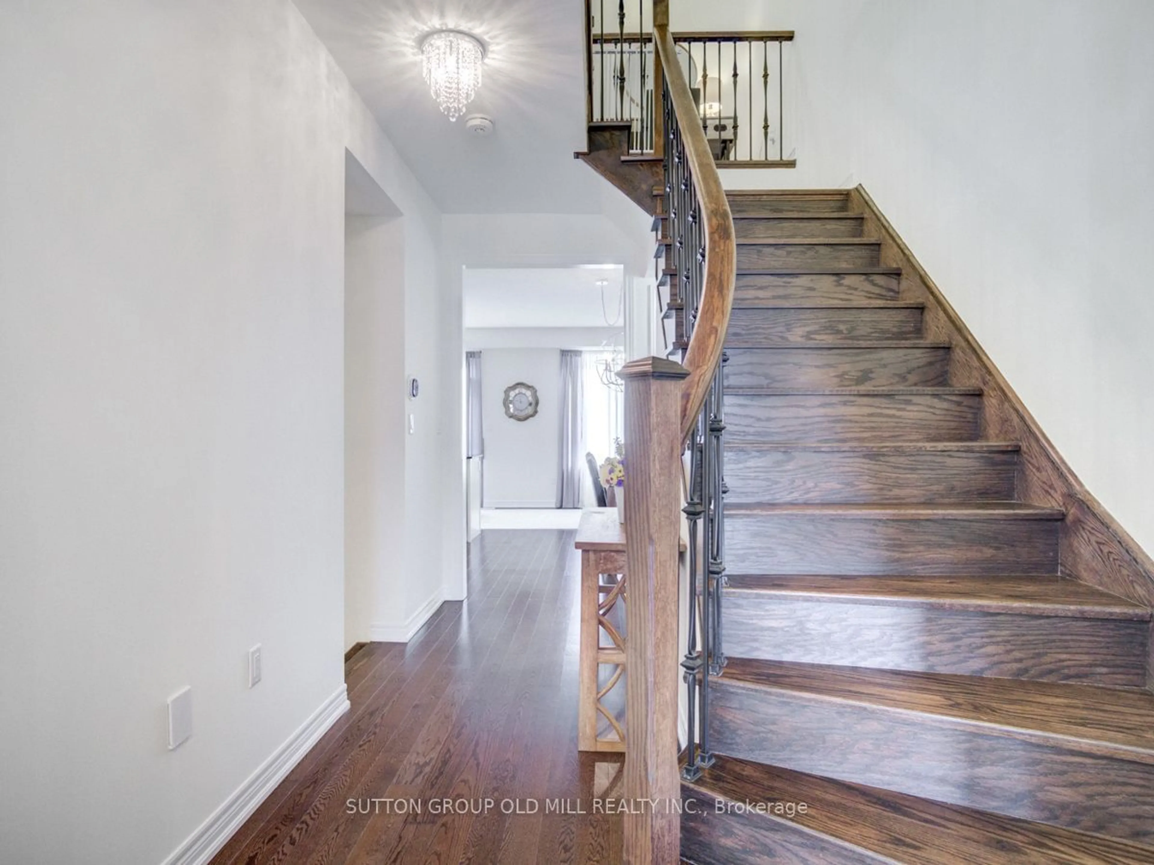 Stairs for 61 Morra Ave, Caledon Ontario L7E 4K7