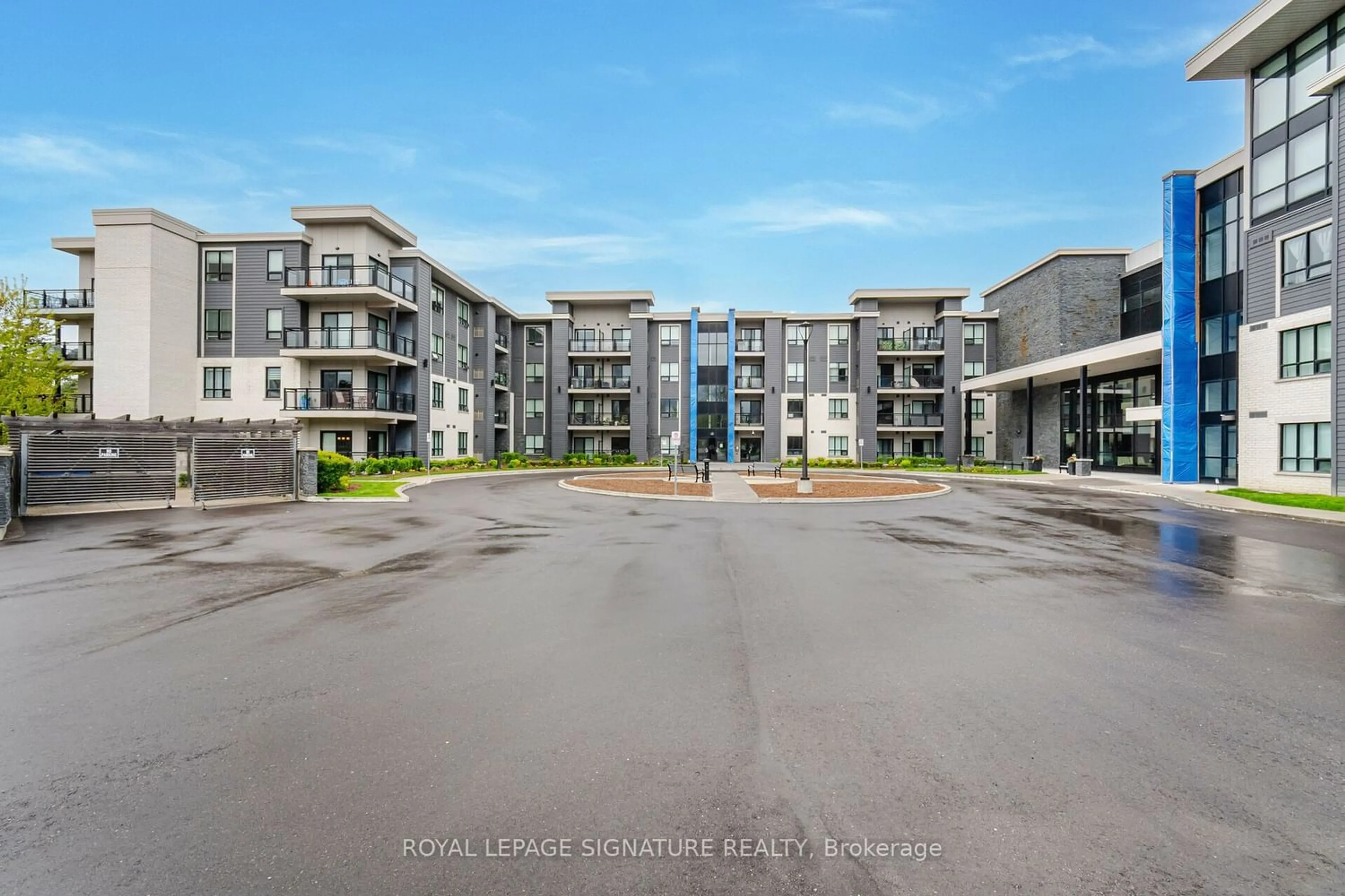 A pic from exterior of the house or condo for 3170 Erin Mills Pkwy #315, Mississauga Ontario L5L 0B6