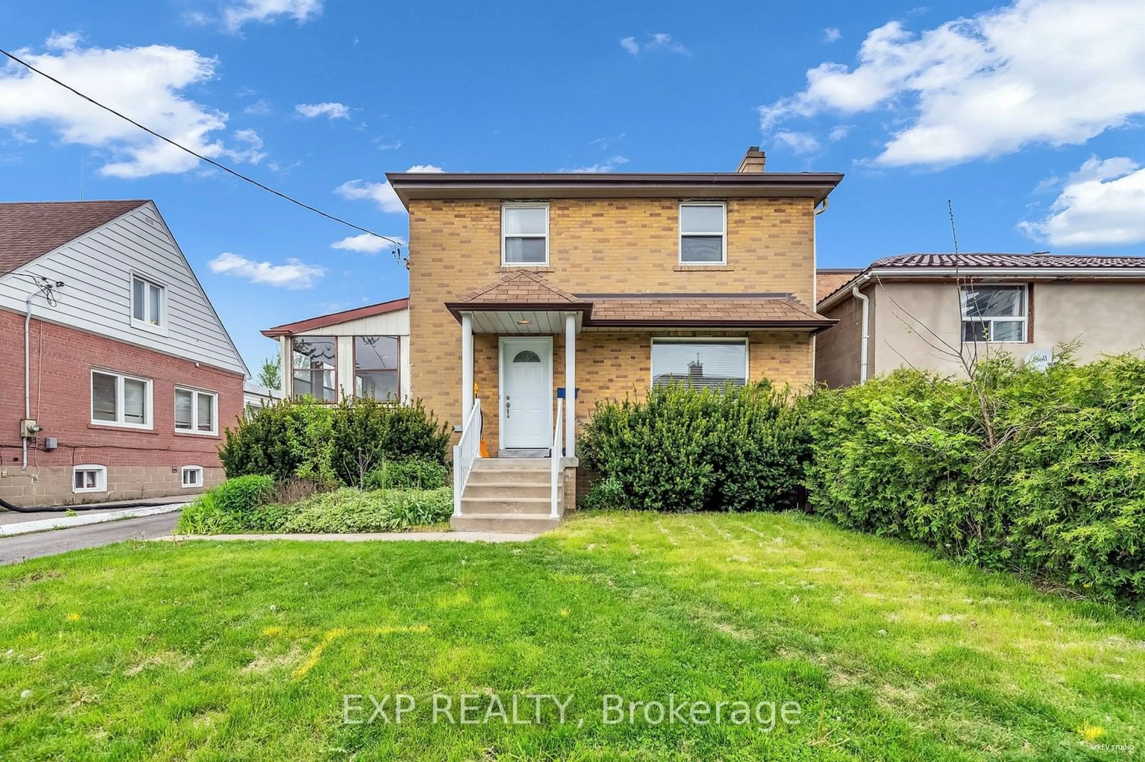 Frontside or backside of a home for 224 King St, Toronto Ontario M9N 1L7