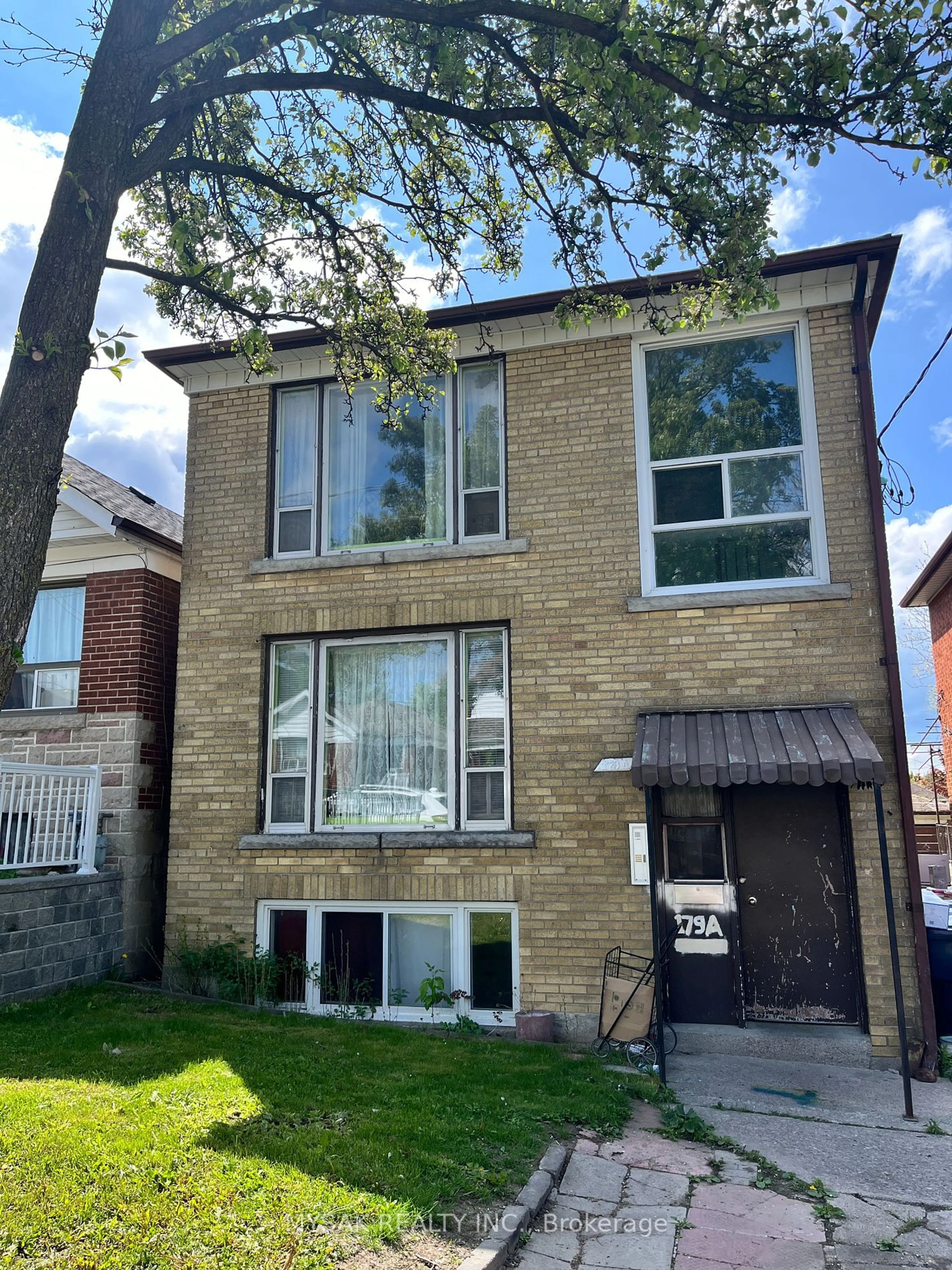 A pic from exterior of the house or condo for 179A Cameron Ave, Toronto Ontario M6M 1R8