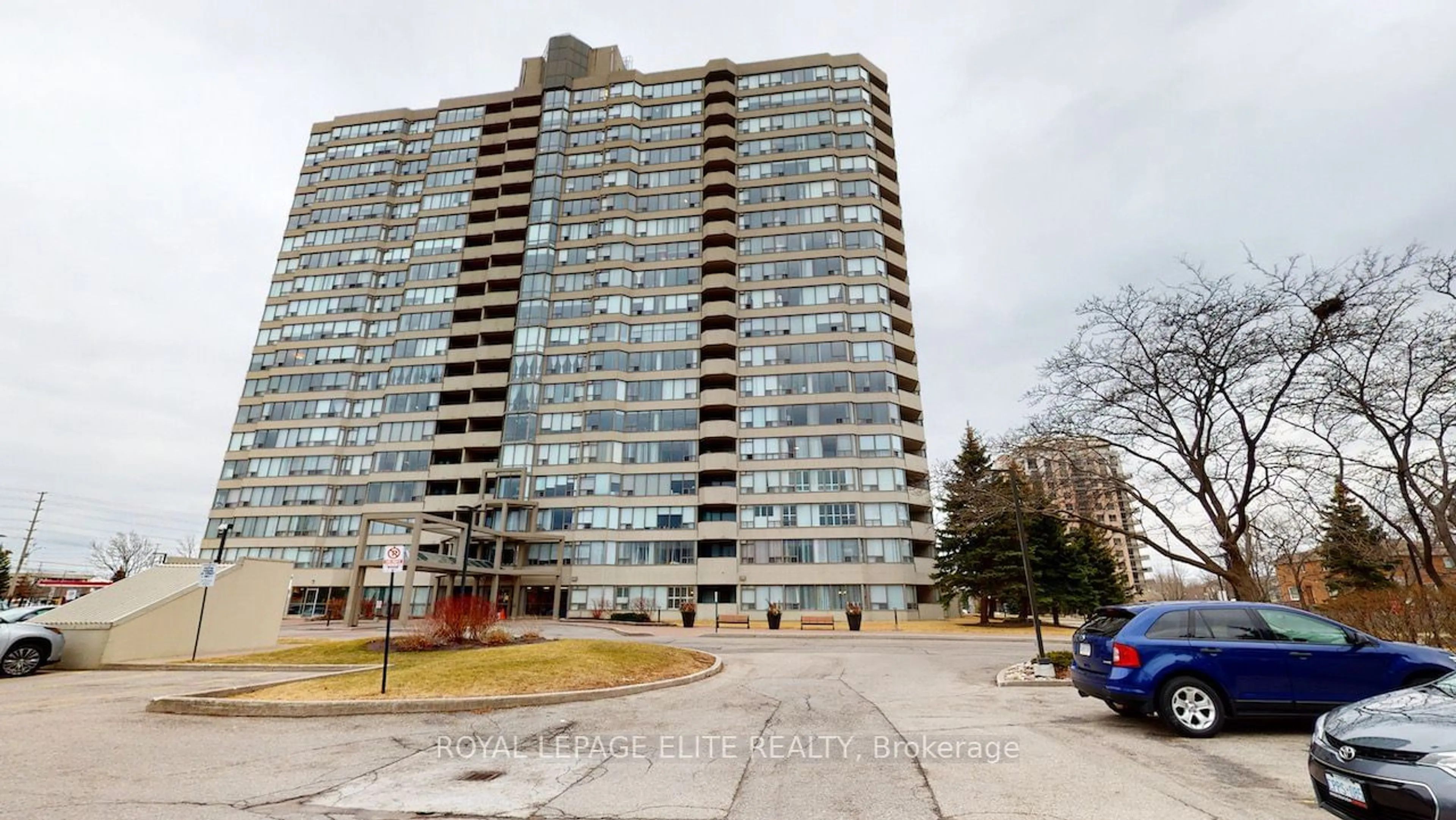 A pic from exterior of the house or condo for 700 Constellation Dr #202, Mississauga Ontario L5R 3G8