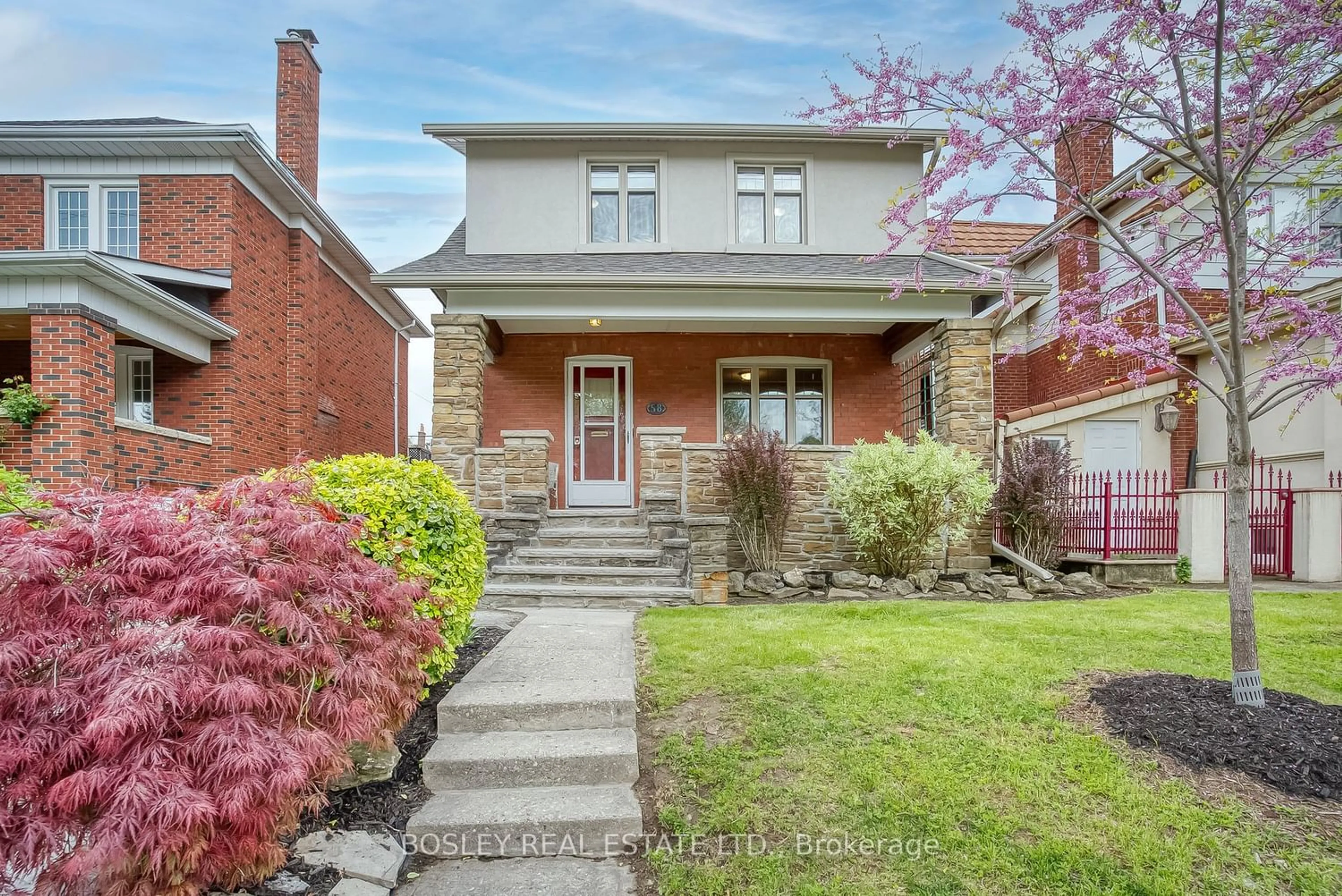 Frontside or backside of a home for 58 Queens Dr, Toronto Ontario M9N 2H4