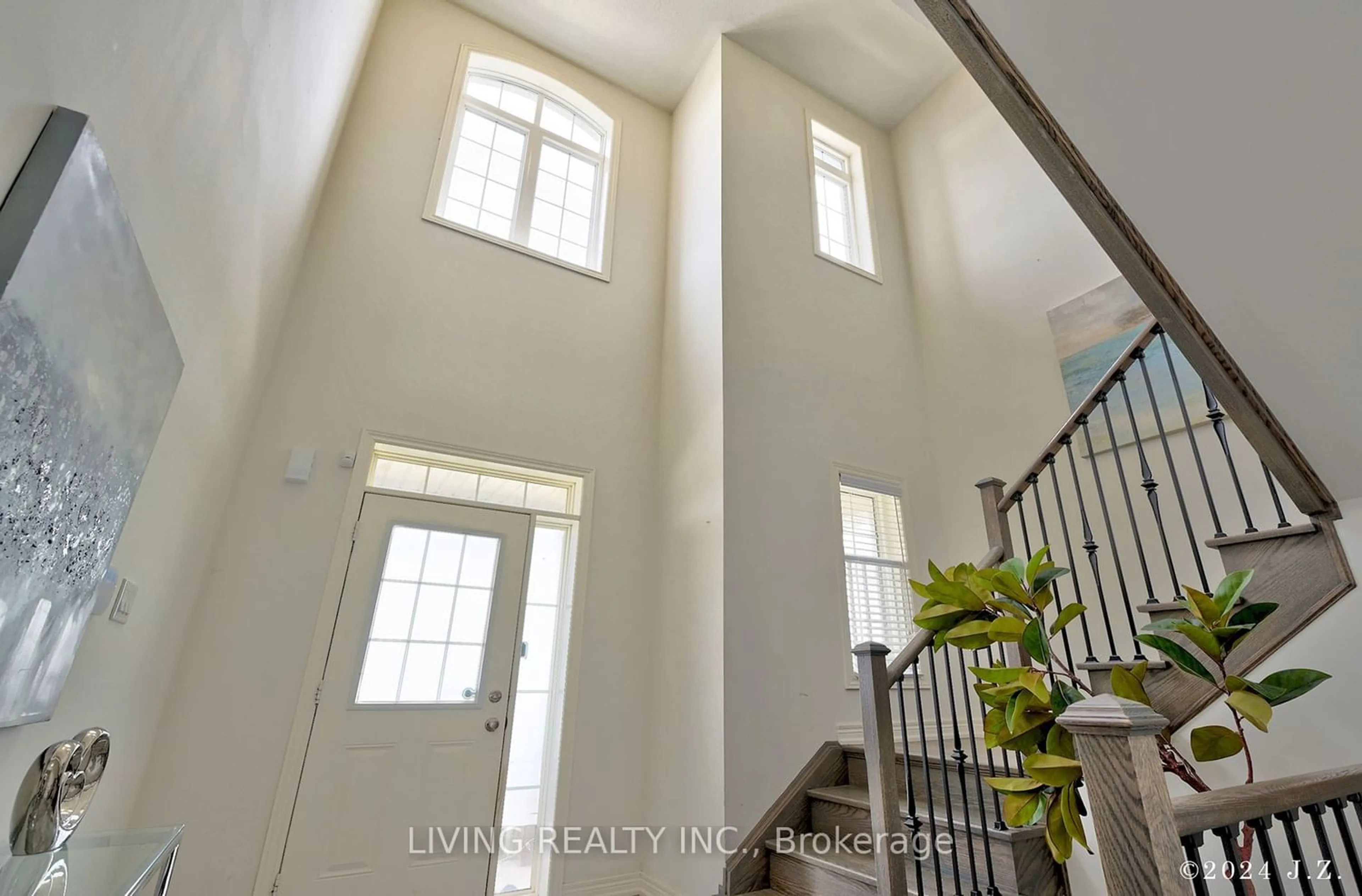 Indoor entryway for 442 Wheat Boom Dr, Oakville Ontario L6H 0R4