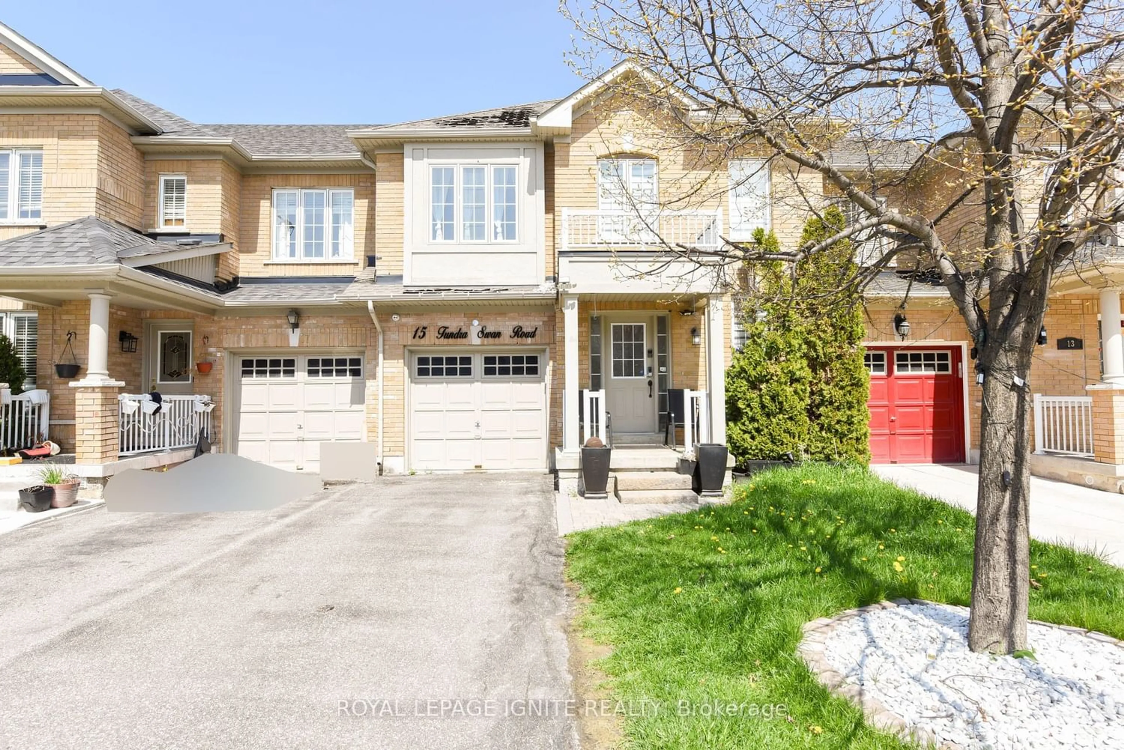 A pic from exterior of the house or condo for 15 Tundra Swan Rd, Brampton Ontario L6R 3L4