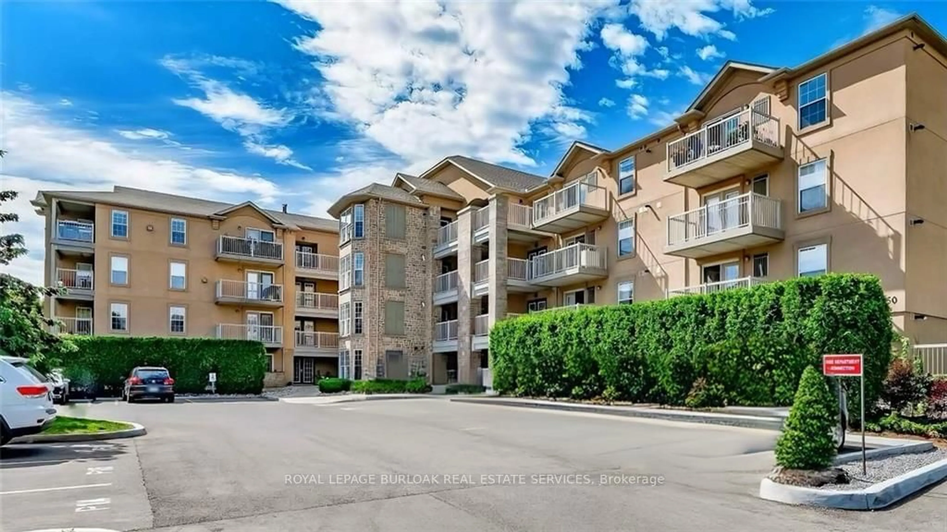 A pic from exterior of the house or condo for 1450 Bishops Gate #408, Oakville Ontario L6M 4N1