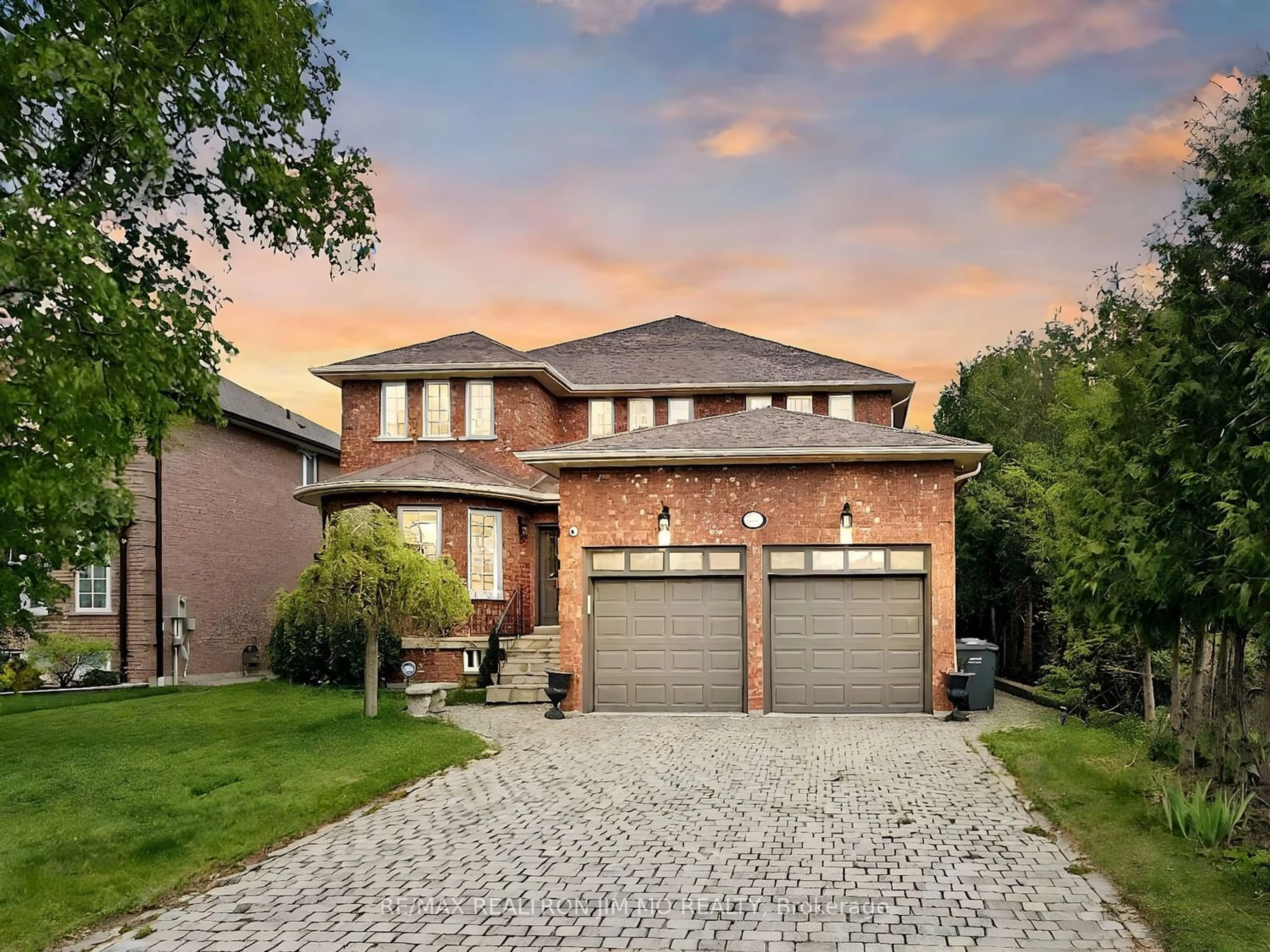 Home with brick exterior material for 1660 Sagewood Crt, Mississauga Ontario L5M 5M2