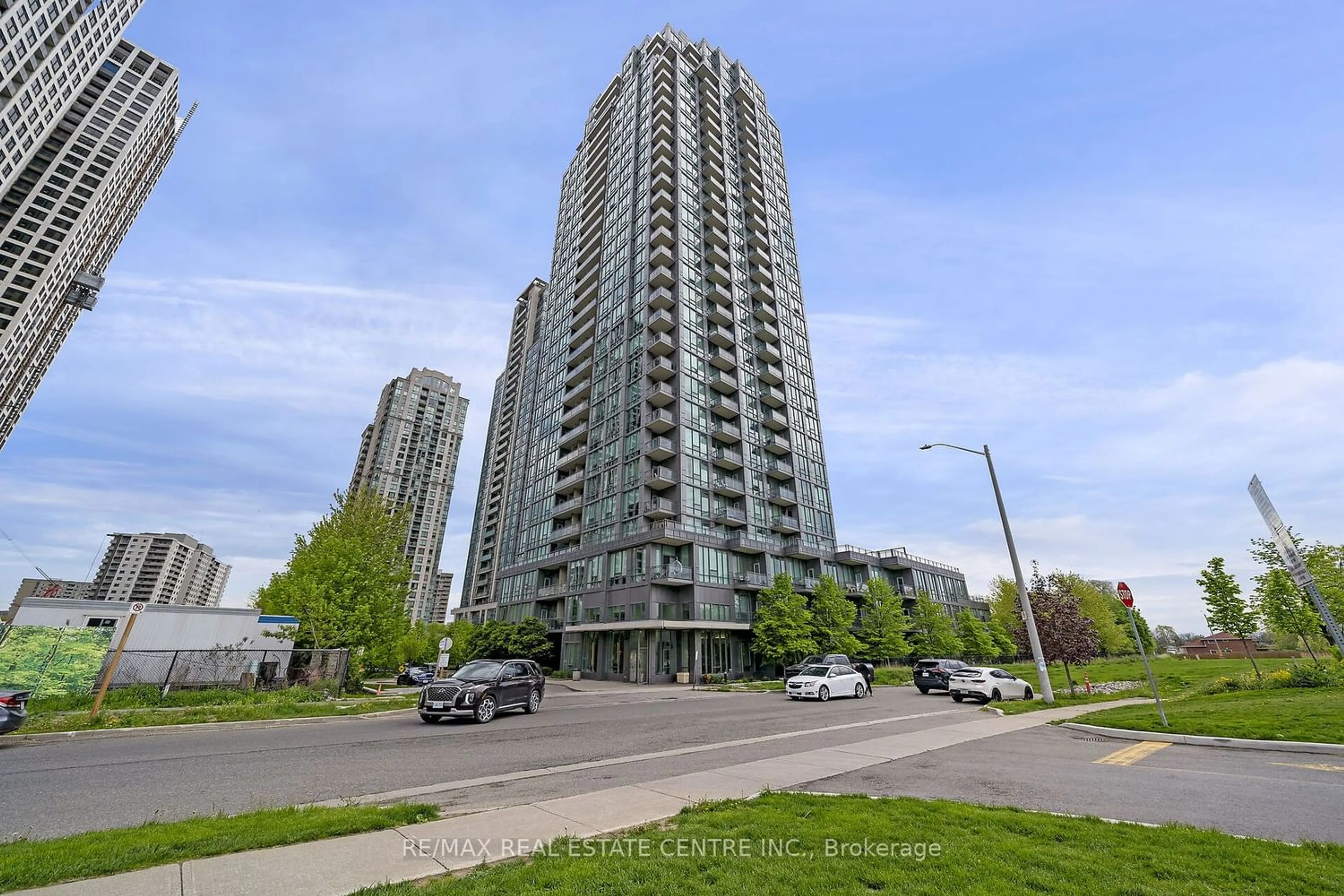 A pic from exterior of the house or condo for 3525 Kariya Dr #3202, Mississauga Ontario L5B 0C2