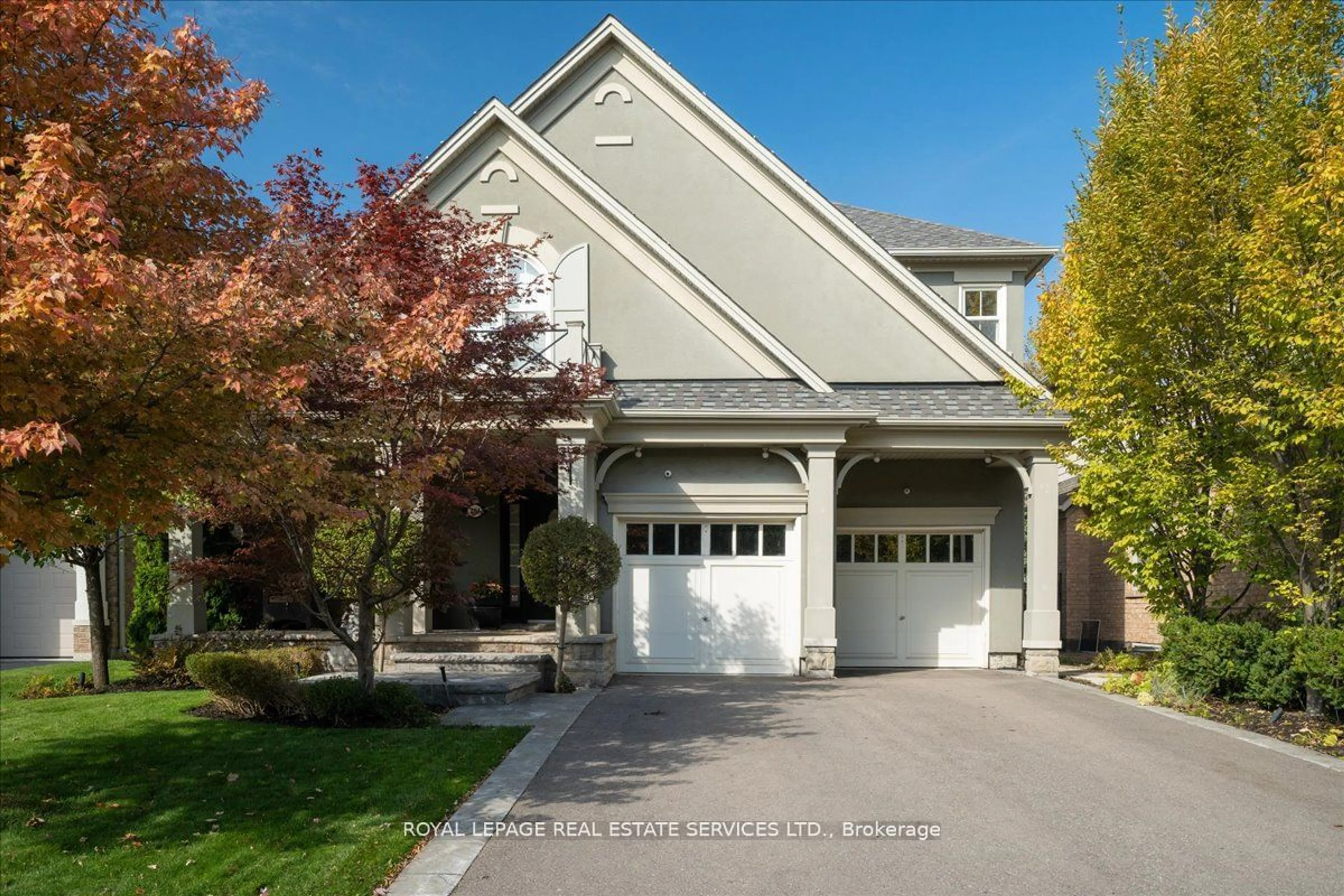 Frontside or backside of a home for 751 Merlot Crt, Mississauga Ontario L5H 4M4