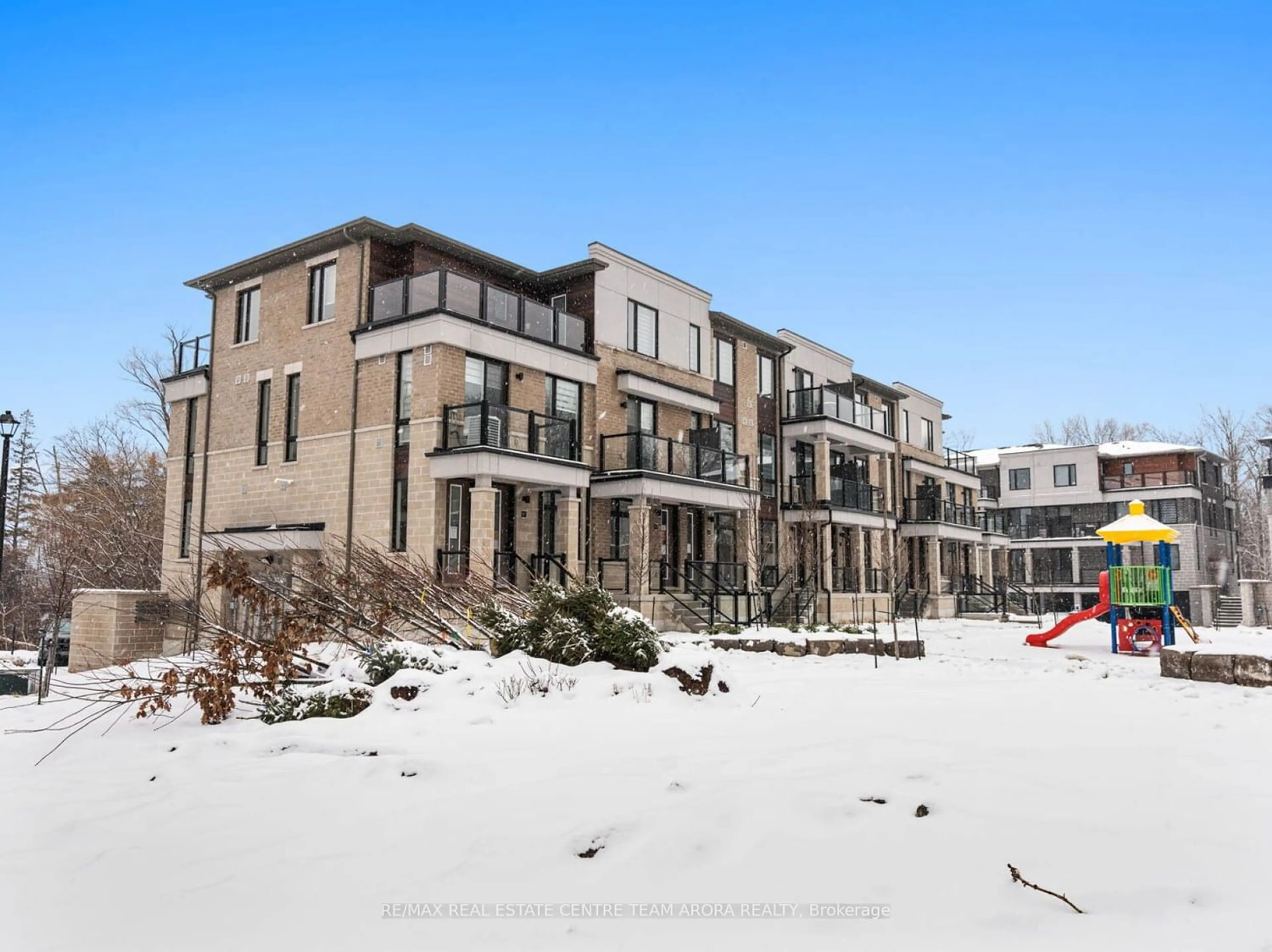 A pic from exterior of the house or condo for 45 Knotsberry Circ #47, Brampton Ontario L6Y 6G1