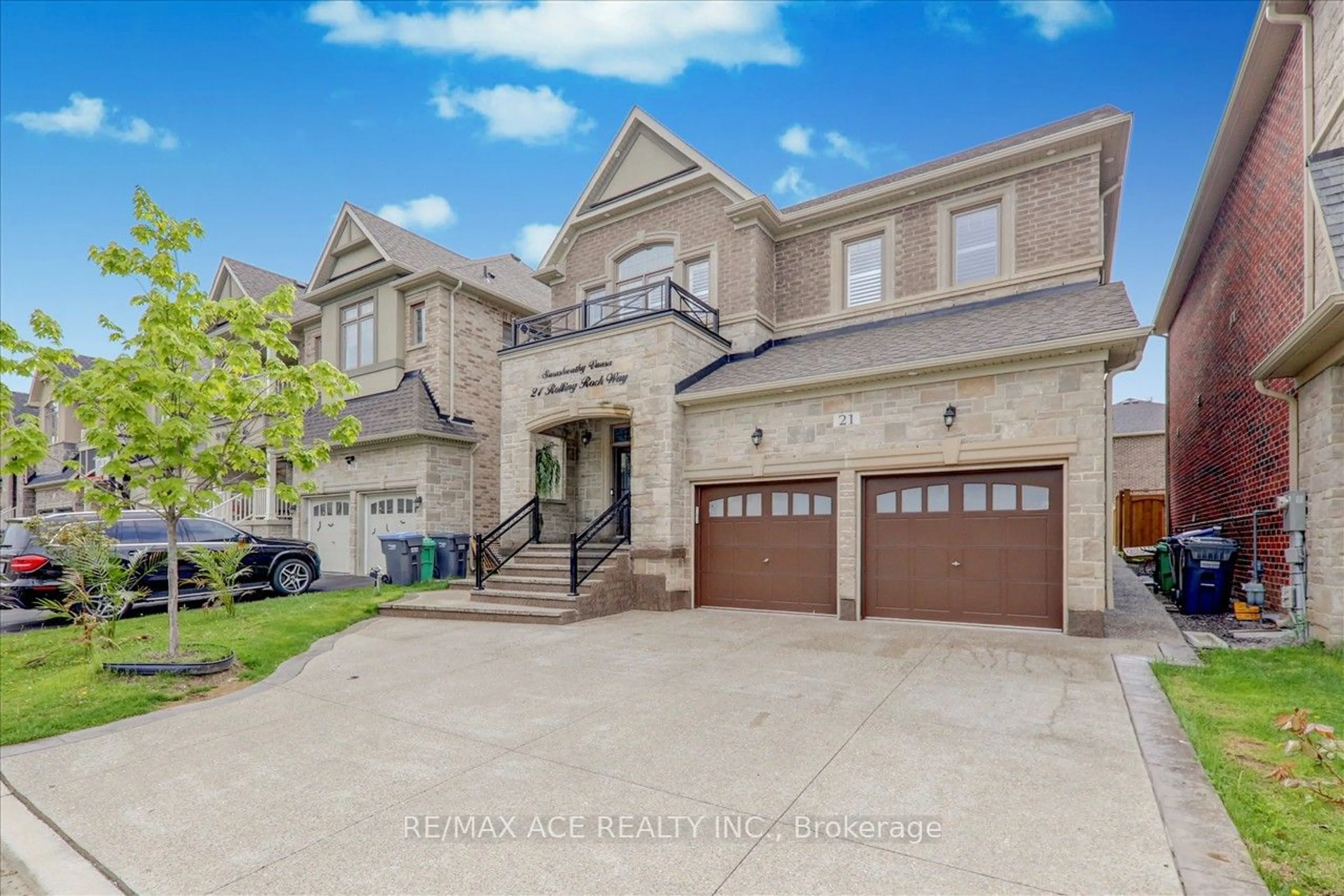 A pic from exterior of the house or condo for 21 Rolling Rock Way, Brampton Ontario L6Y 6H3